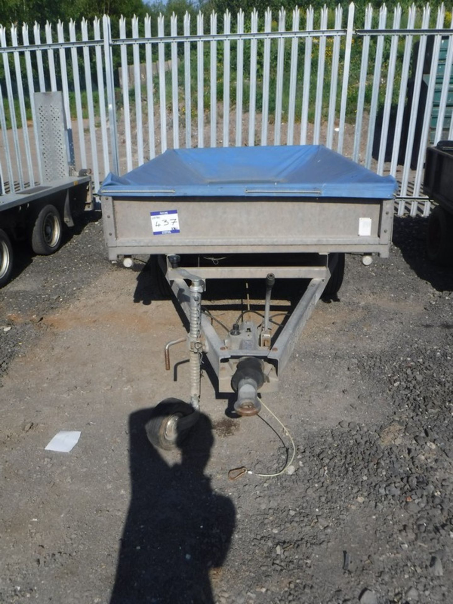 INDESPENSION 8ft x 4ft twin axle plant trailer with mesh ramp. S/N G20840550198. Asset no 758-8039 - Image 5 of 5