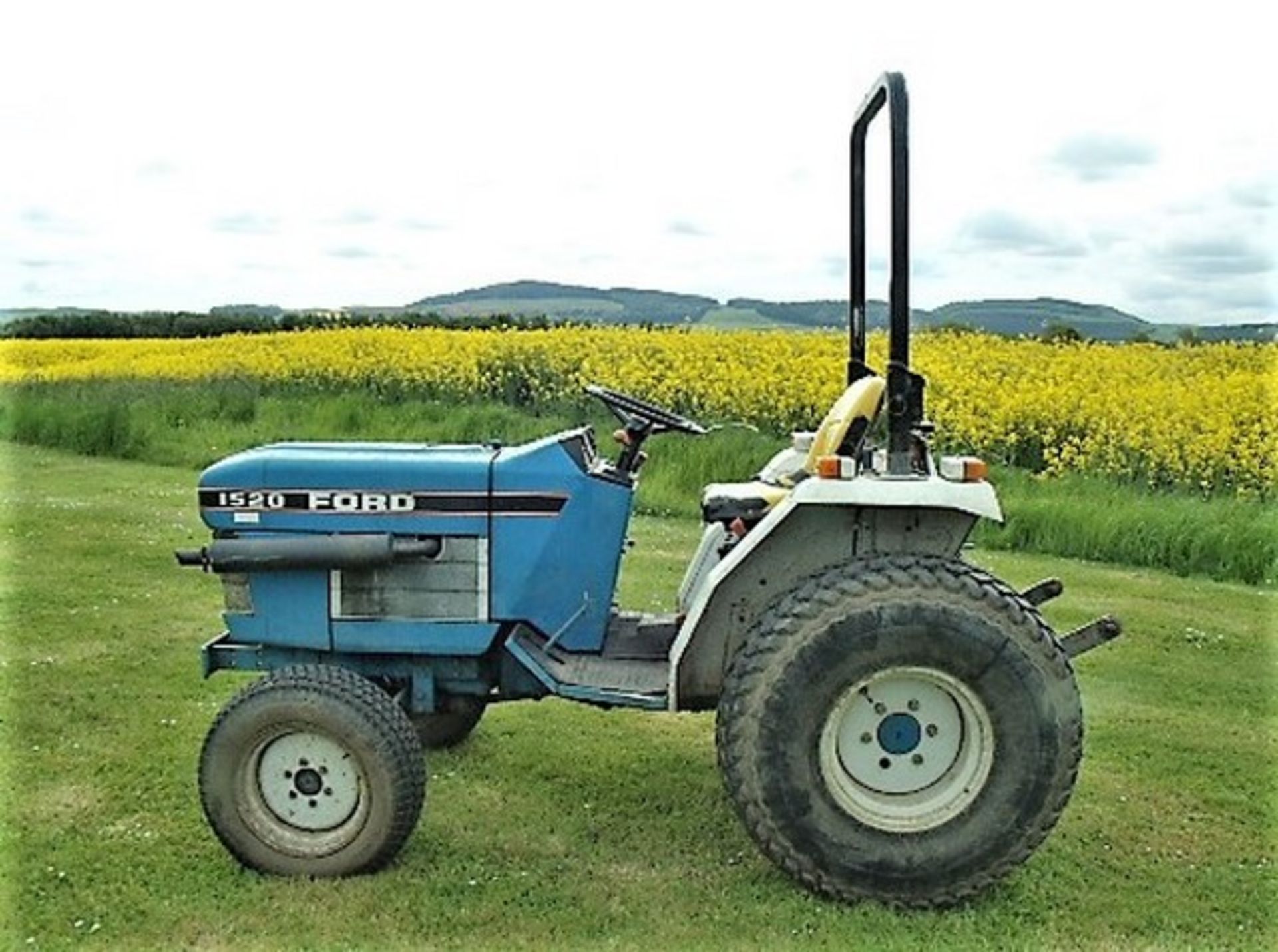 1990 FORD TRACTOR 1520. 3777hrs (not verified) - Image 15 of 16