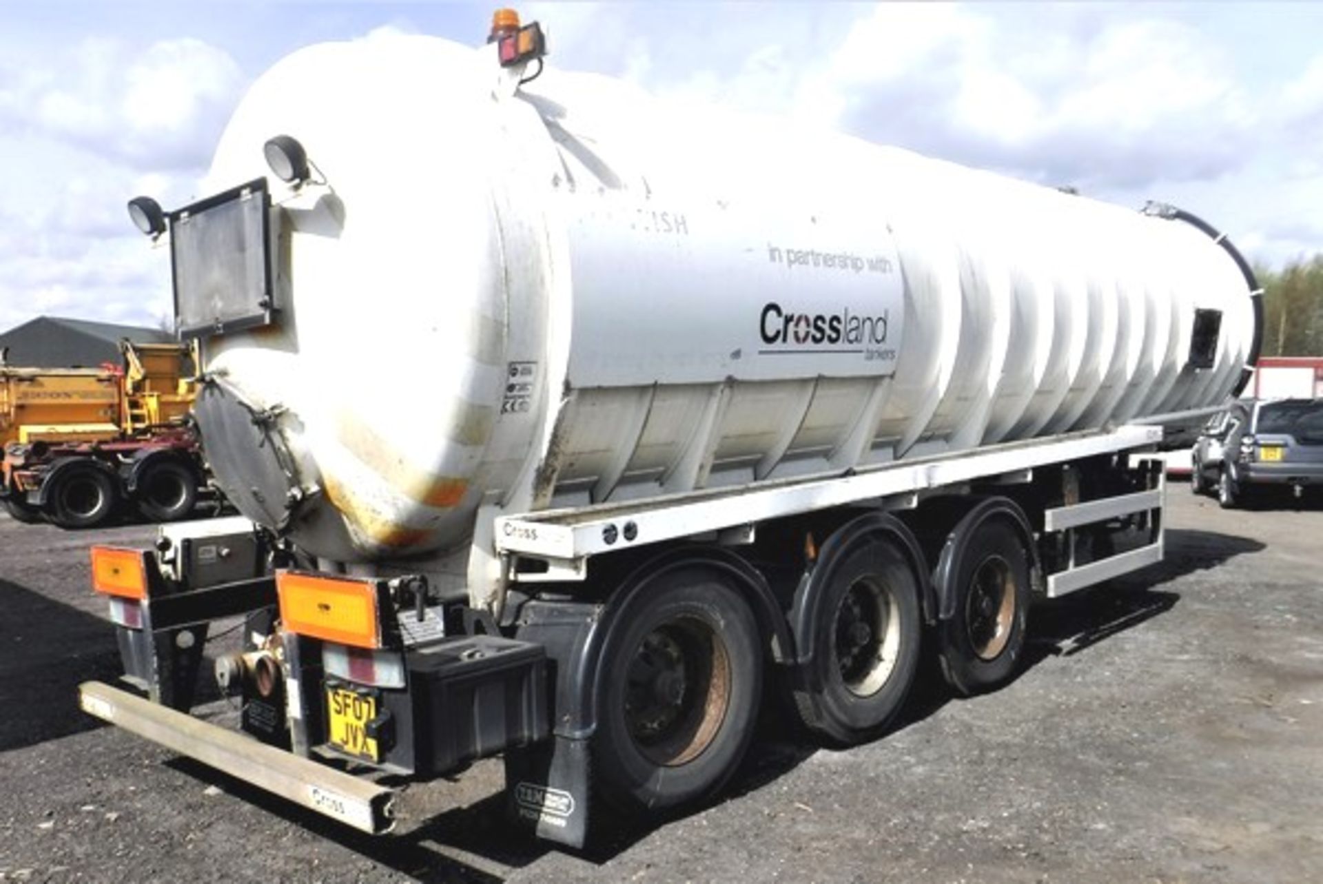 2006 WABCO vacuum tank trailer. s/n 18/33000/06. Triple axle. GVW 38180kg c/w Crossland vacuum tank. - Image 8 of 14