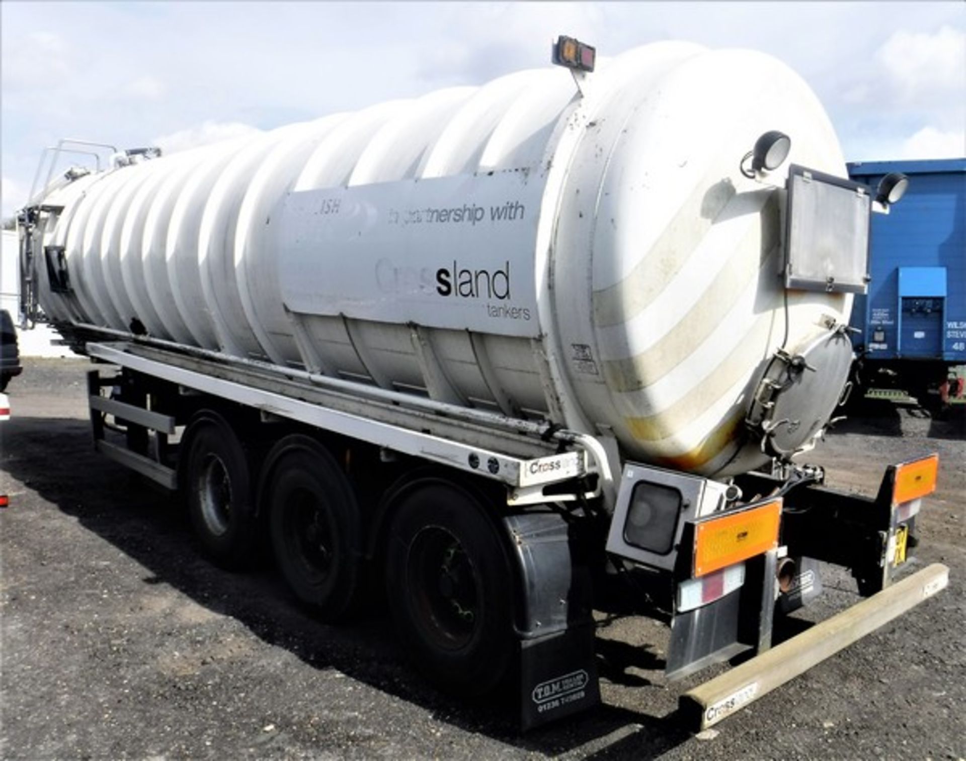 2006 WABCO vacuum tank trailer. s/n 18/33000/06. Triple axle. GVW 38180kg c/w Crossland vacuum tank. - Image 10 of 14