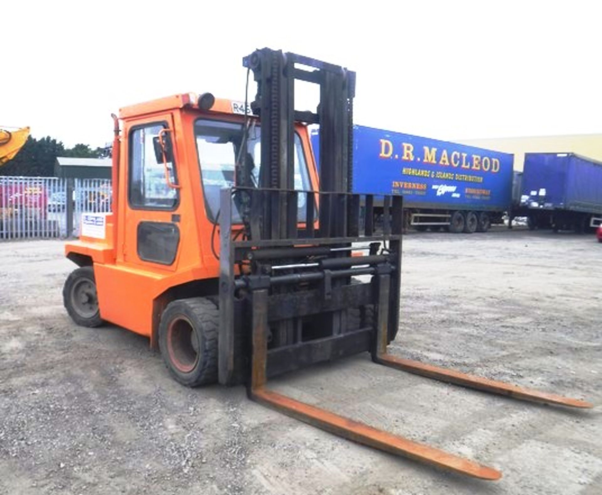 FIAT 8T FORKLIFT s/n 9449820 3665hrs (not verified). Reg No 454 MSA - Bild 12 aus 17