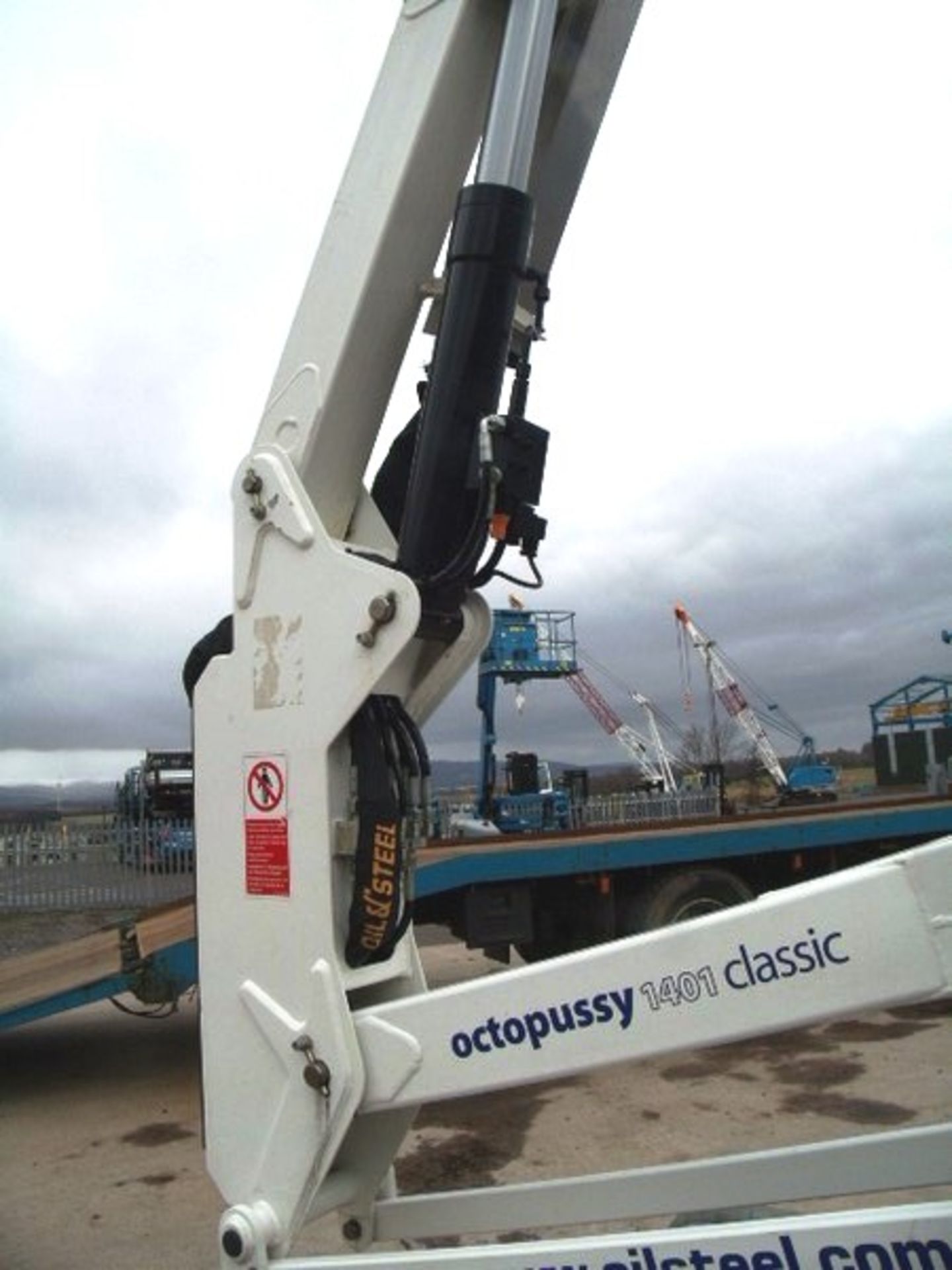 2009 OCTOPUSSY 1401, s/n- 192930907, 424hrs (verified), adjustable tracks, Honda petrol engine with - Image 15 of 22