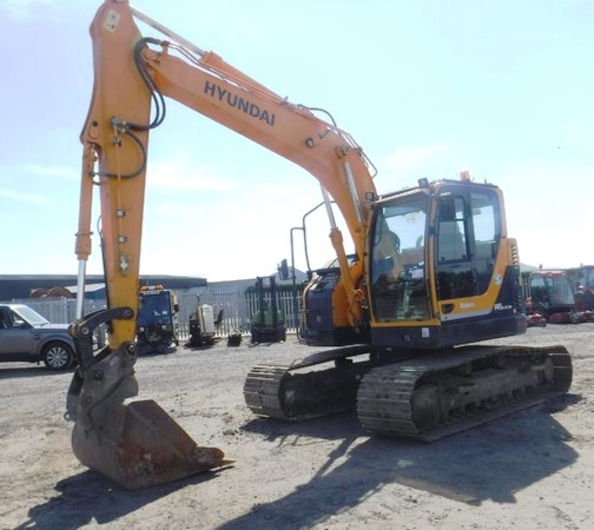 2014 HYUNDAI 145-9A excavator c/w 1 bucket. Short body version ideal for site work. s/n 068. 4263hr - Image 30 of 32