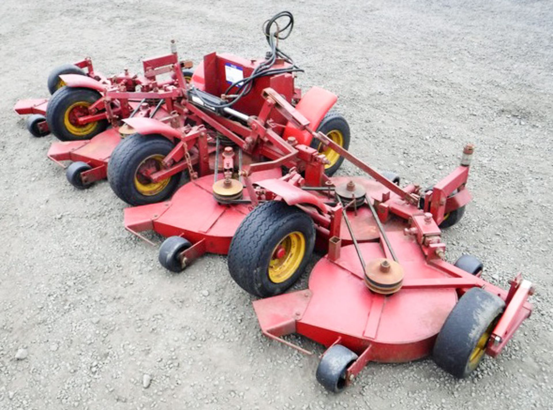 LASTEC ARTICULATOR 7 decked PTO driven grass cutter with hydraulic lift. - Image 6 of 9