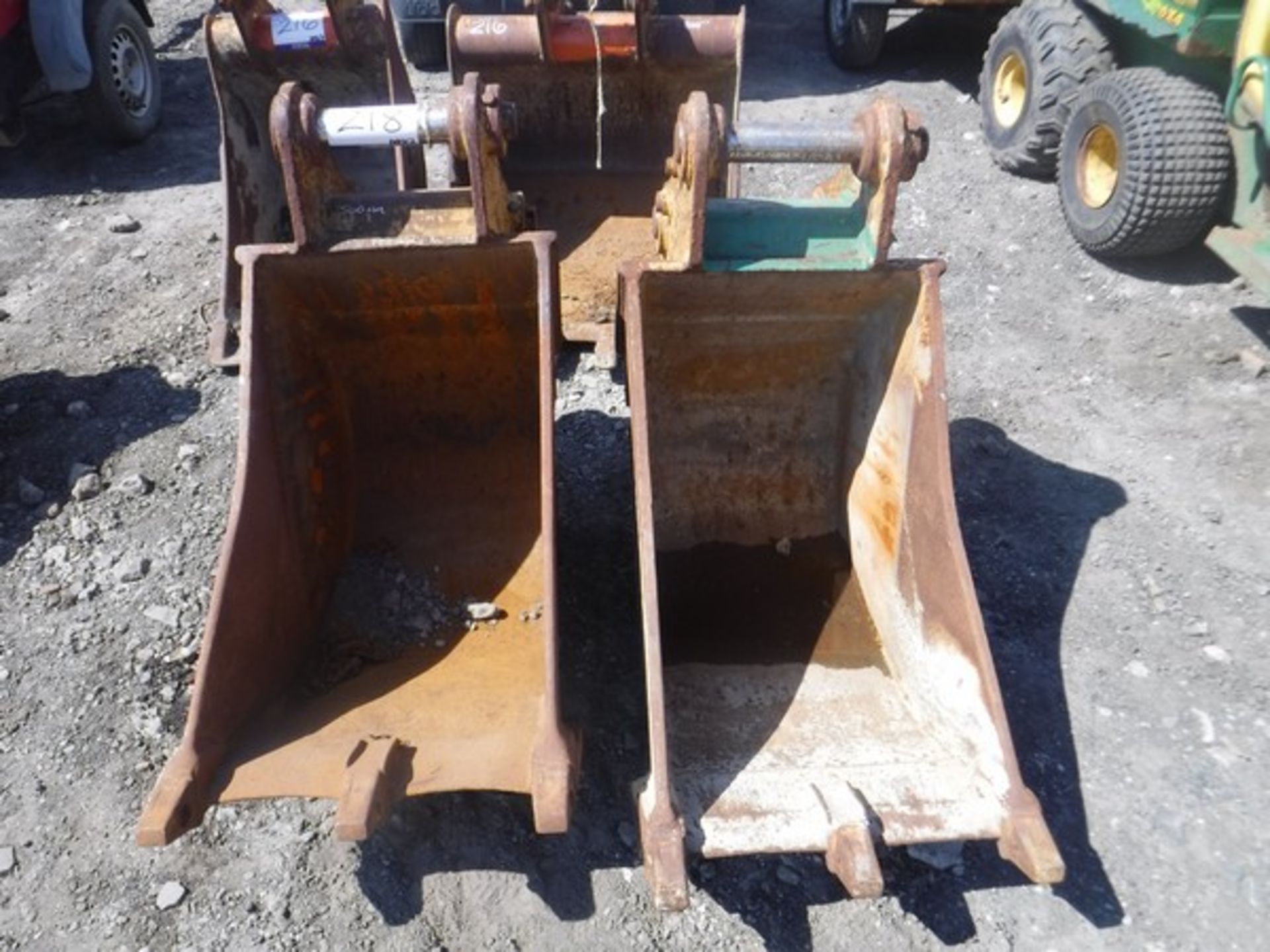 CAT DIGGING BUCKETS 500mm with 65mm pins