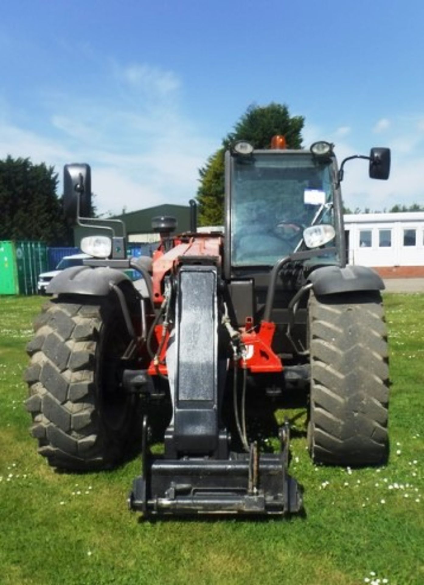 2011 MANITOU MLT627 TURBO. Air con. Solid filled tyres. Reg No SP60 ECW. 4798hrs (not verified) - Image 13 of 18