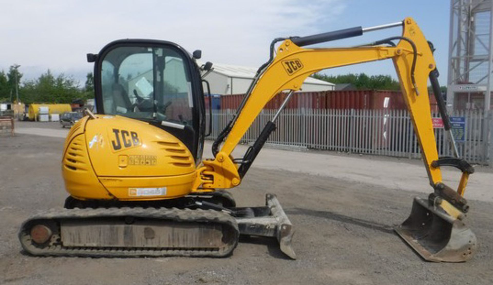 2009 JCB 8045 Mini Excavator . S/N 1070829. c/w bucket, hammer lines,q/hitch,rubber tracks & dozer b - Image 12 of 16