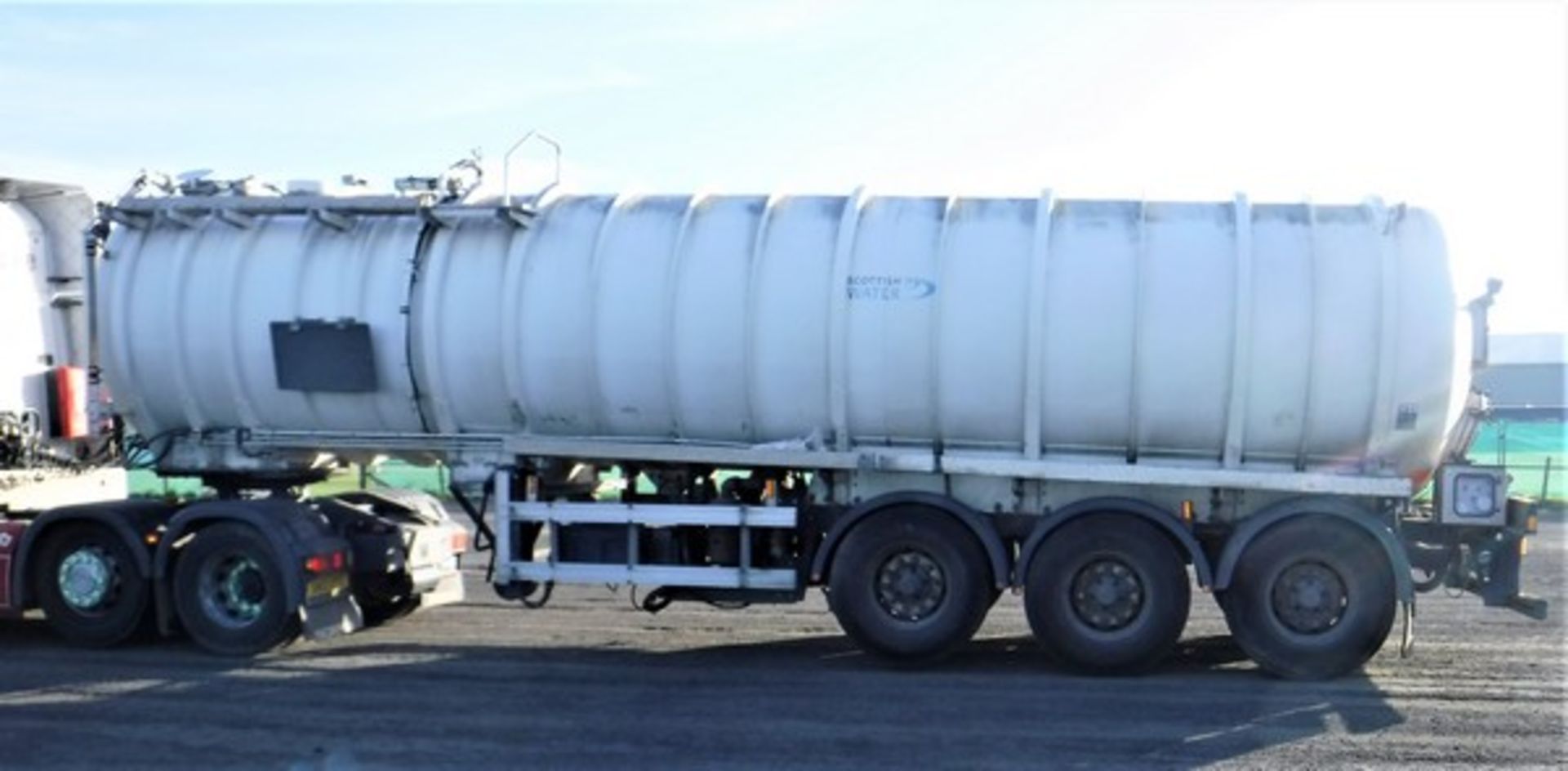 2007 WABCO vacuum tank trailer. Reg No C233117, s/n 23/33000/07. Triple axle. GVW 38180kg c/w Crossl - Bild 8 aus 15