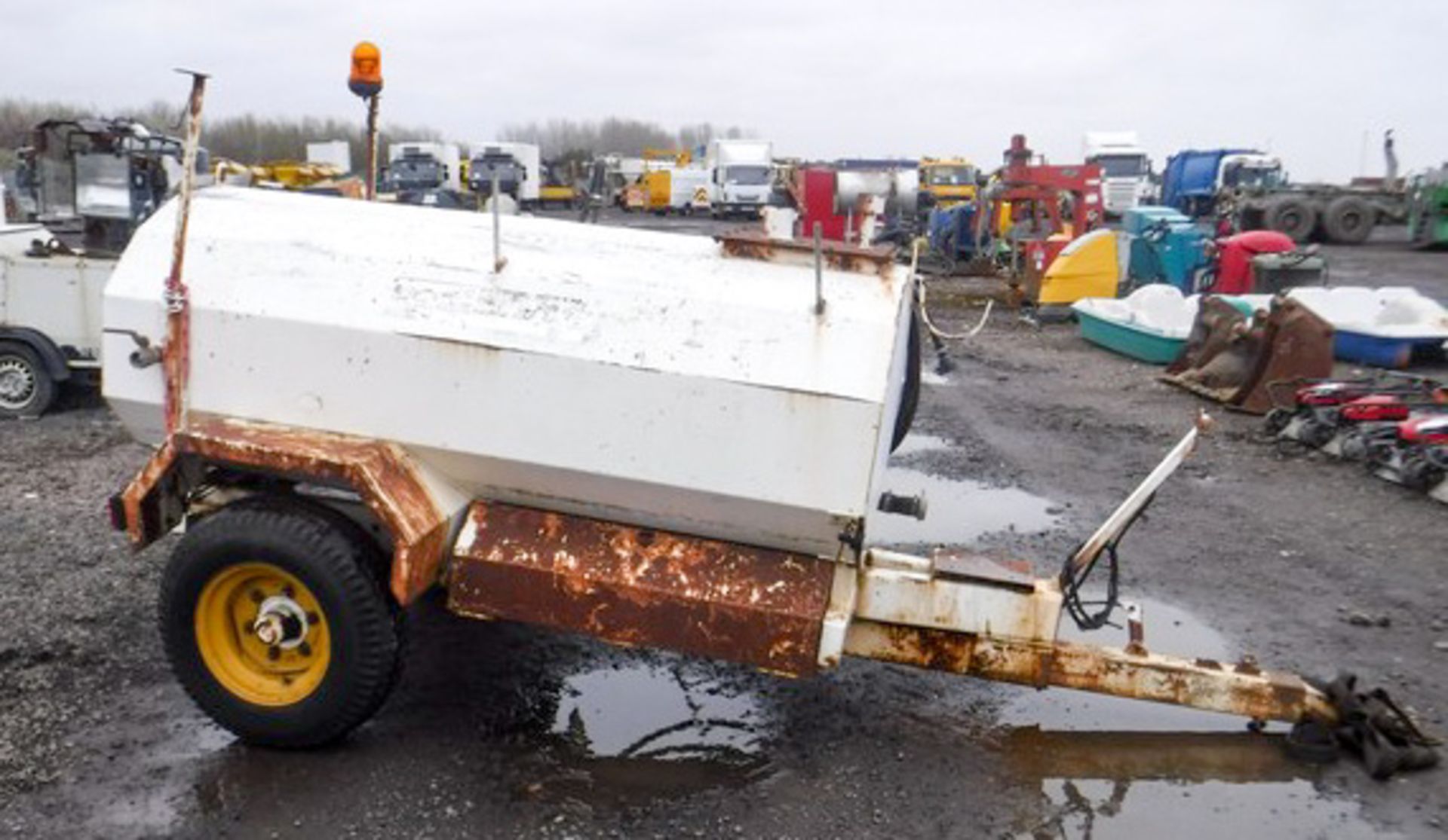 1991 FRASER AGRI water bowser with hoses.