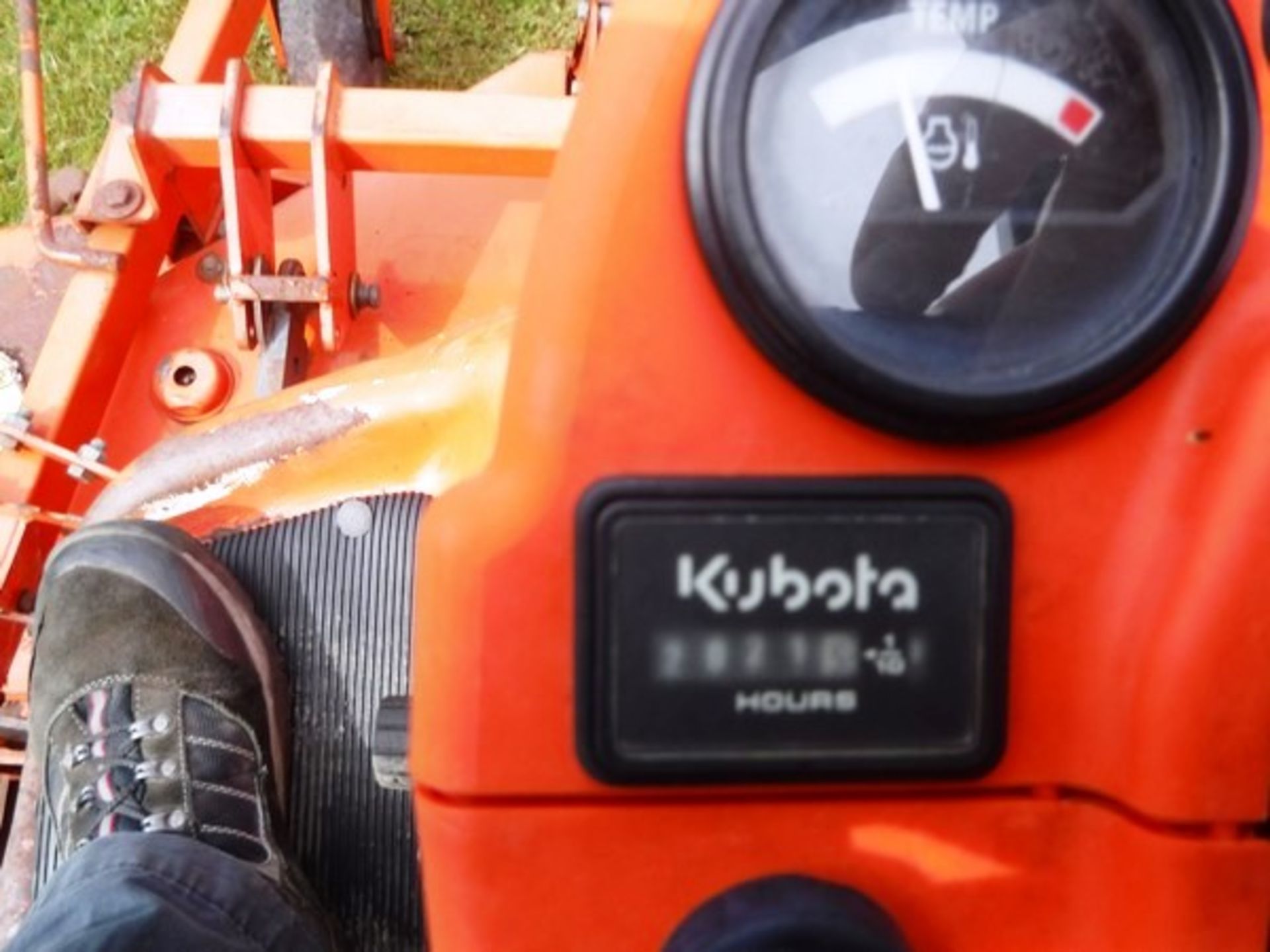 KUBOTA. F2880. ride on mower s/n20078 2021hrs (not verified) - Image 4 of 14