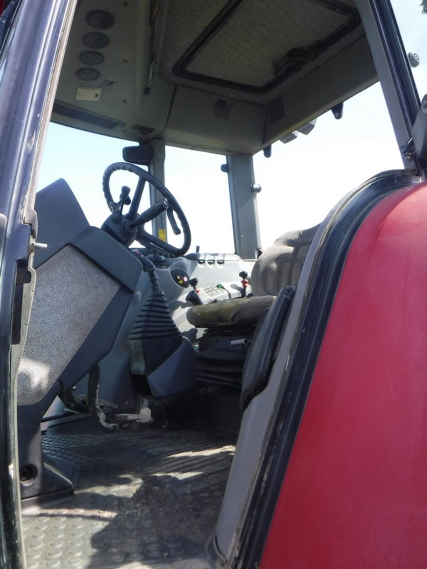 2002 CASE CS150. S/N DBD0079437. Reg - ST02LWE, 6177hrs (not verified). 147hp 4WD tractor ** DIRECT - Image 3 of 21