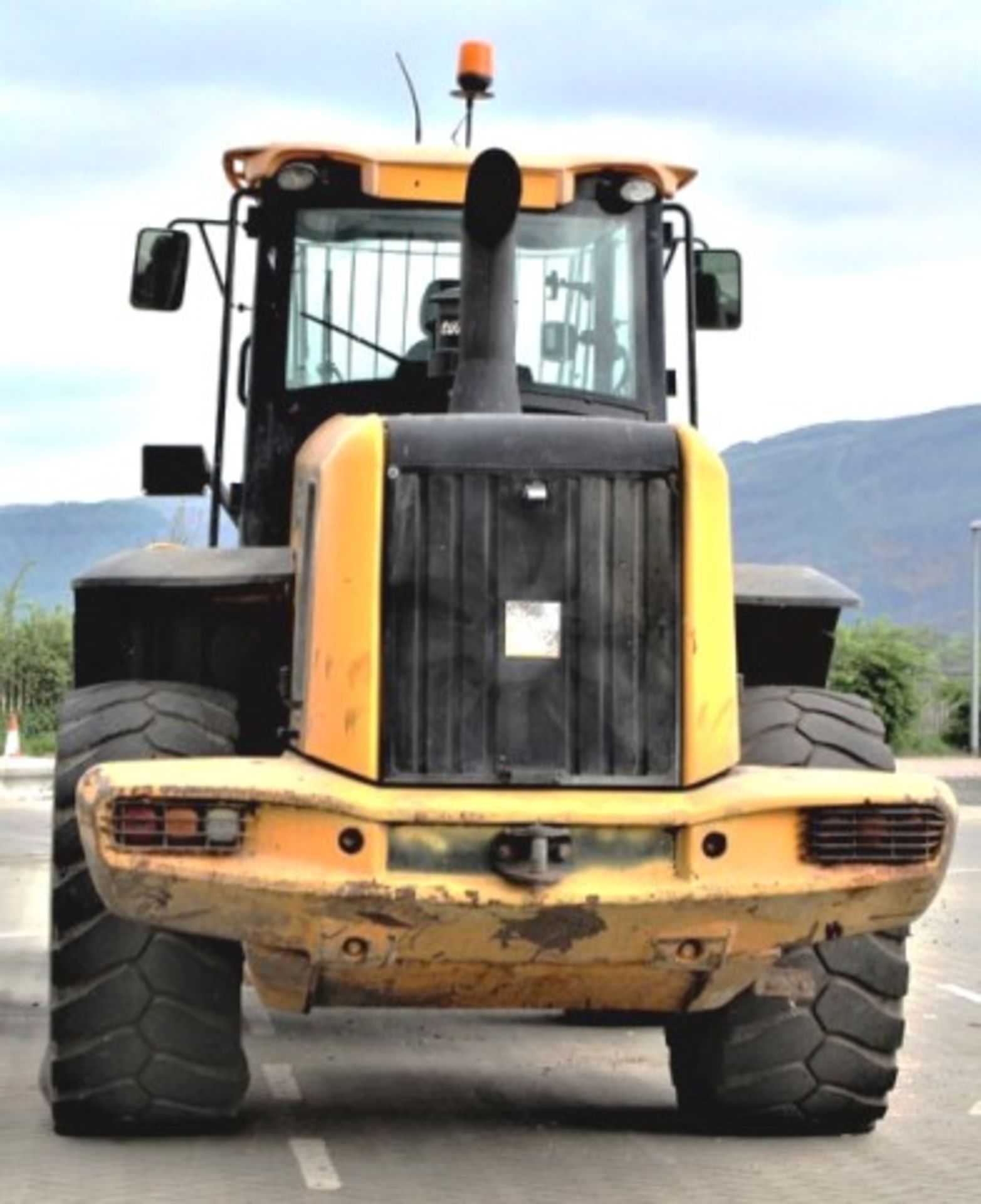 2008 JCB 456E loading shovel c/w 1 bucket s/n 1239459 - Image 11 of 16