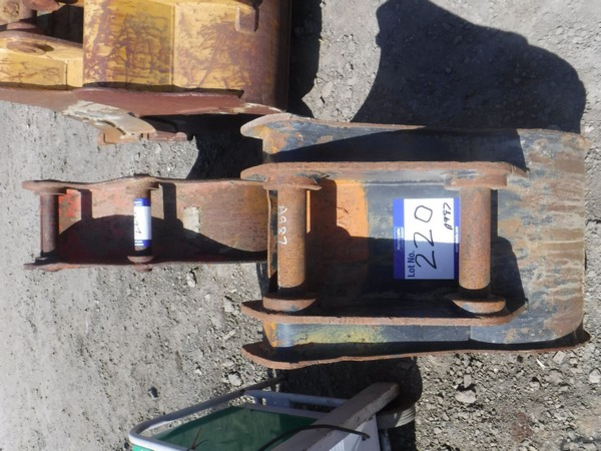 MISC EXCAVATOR BUCKETS 400mm & 220mm with 45 pins