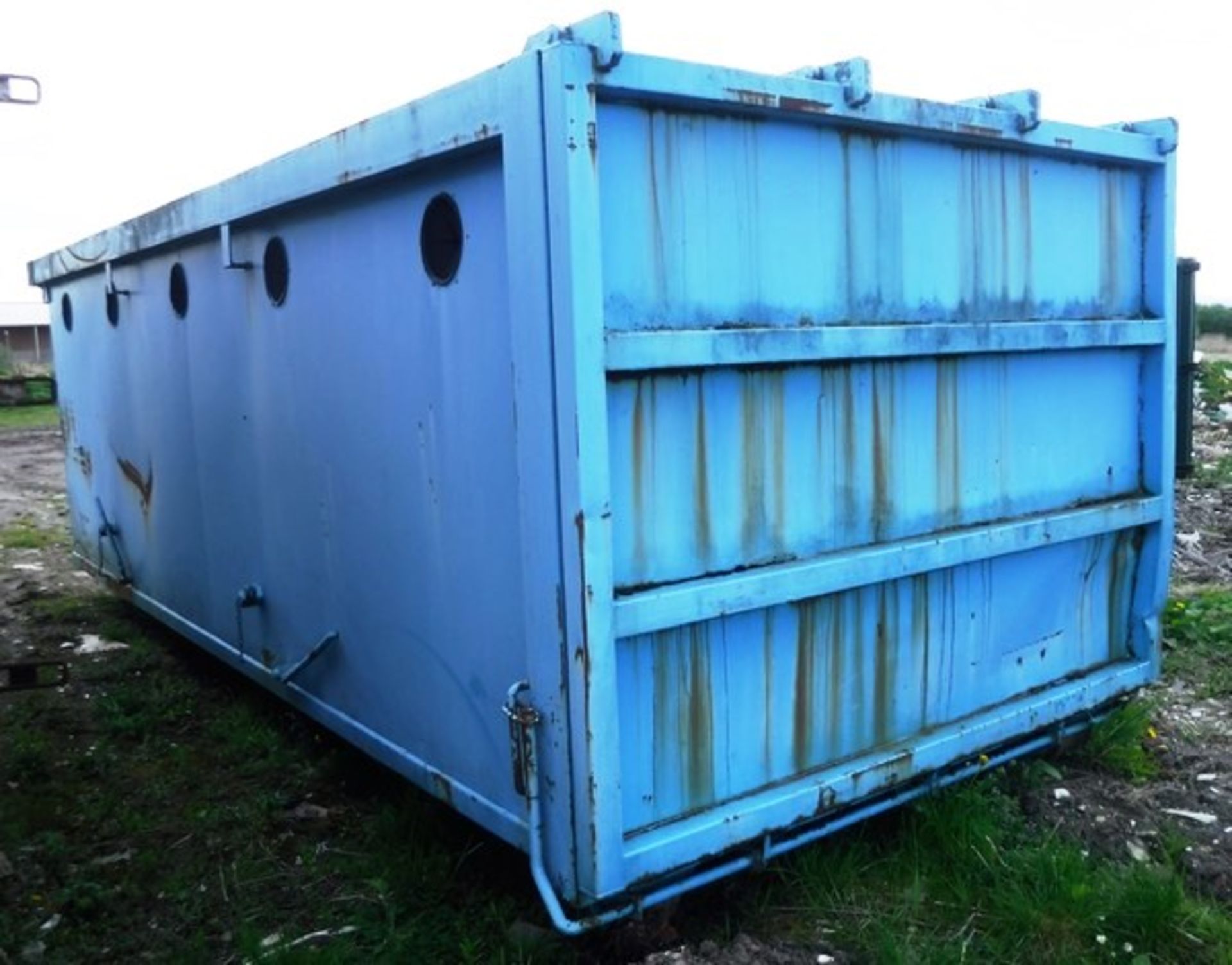 BOTTLE BANK SKIP UNIT fully enclosed. **To be sold from Errol auction site. Viewing and uplift from - Image 6 of 7