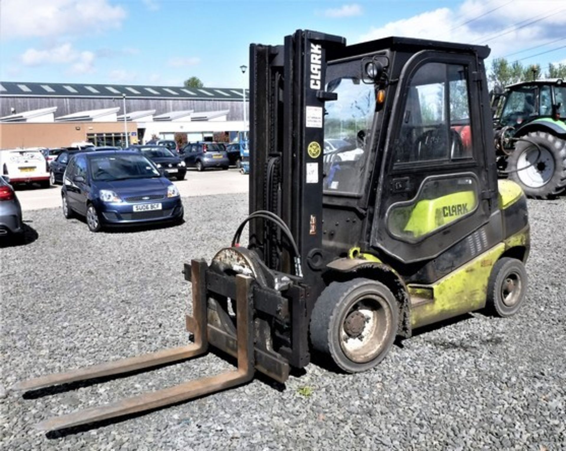 2010 CLARK C30L gas forklift, s/n P232/1208-9644KP, c/w Cascade Rotator, 3 tonne capacity, side shif