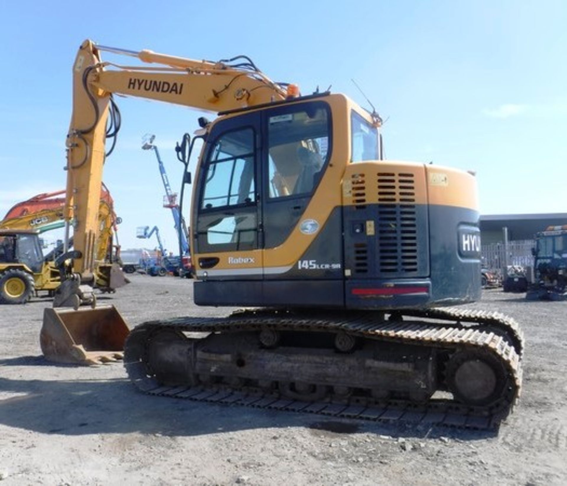 2014 HYUNDAI 145-9A excavator c/w 1 bucket. Short body version ideal for site work. s/n 068. 4263hr - Image 28 of 32