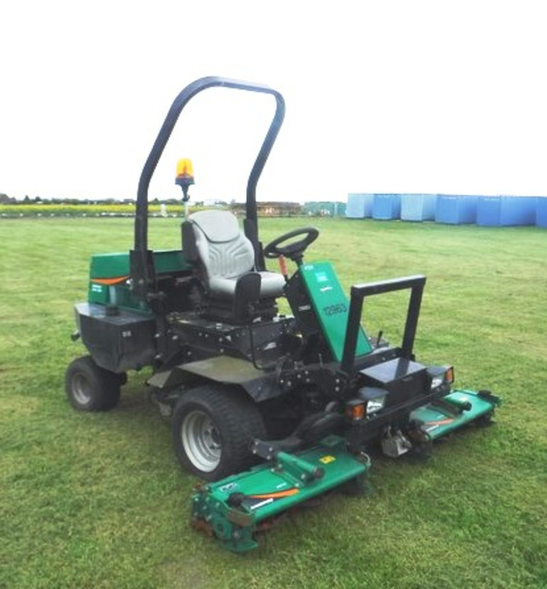 2012 RANSOMES HIGHWAY triple deck mower - s/n CU000986 . Reg No. SF12 EEM. 810hrs (not verified). - Image 9 of 15