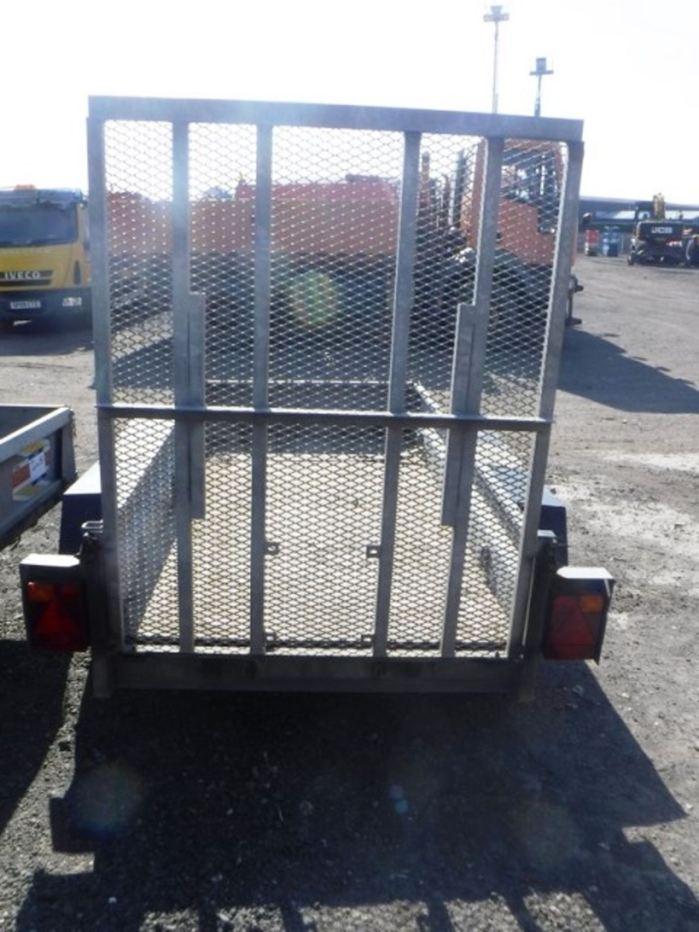 INDESPENSION 8ft x 4ft twin axle plant trailer with mesh ramp. S/N G20840550198. Asset no 758-8039 - Bild 2 aus 5