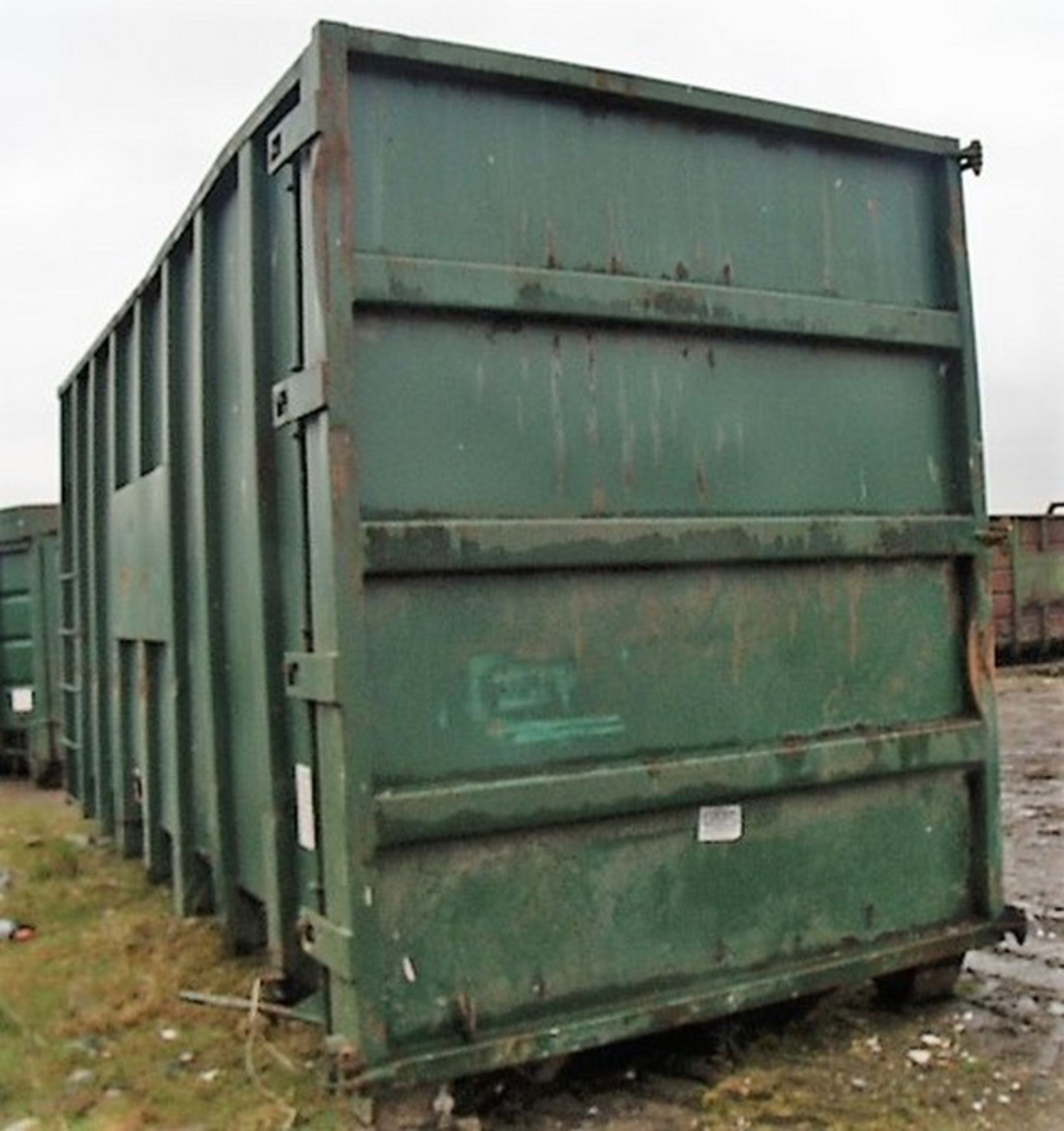 EXTRA HIGH OPEN TOP SKIP C/W ACCESS LADDER. SOLD FROM ERROL AUCTION SITE. VIEWING AND UPLIFT FROM L - Image 3 of 4