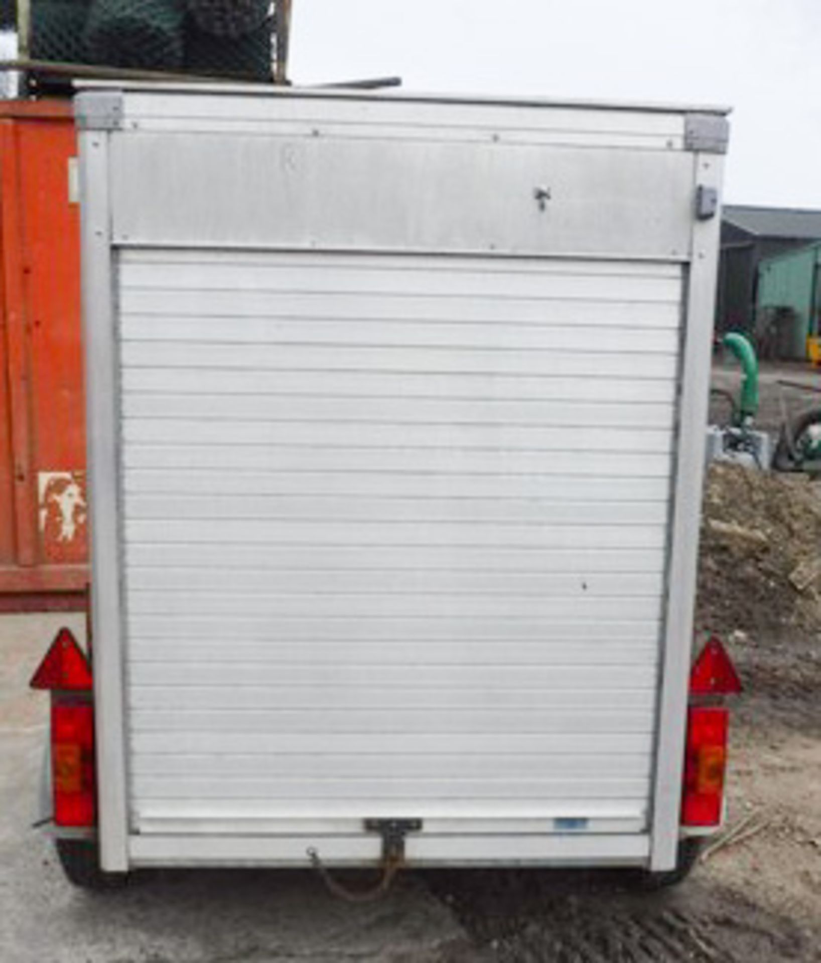 INDESPENSION TOW A VAN BOX TRAILER, 5' X 4' X 5', FITTED WITH SECURITY CABINET INSIDE (NO KEYS), ASS - Image 3 of 8