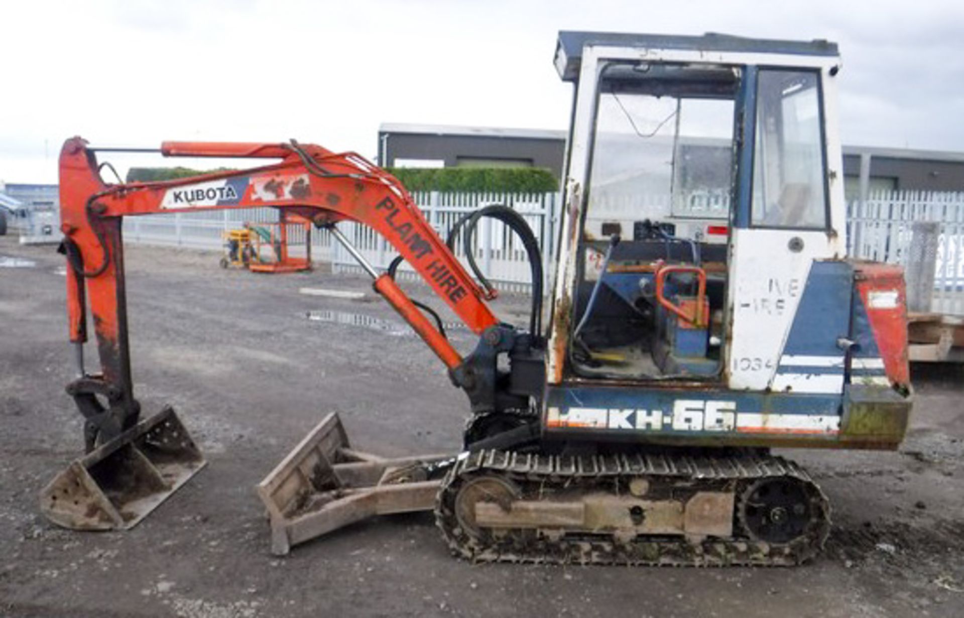 KUBOTA KH66 C/W 3 BUCKETS - Bild 7 aus 9