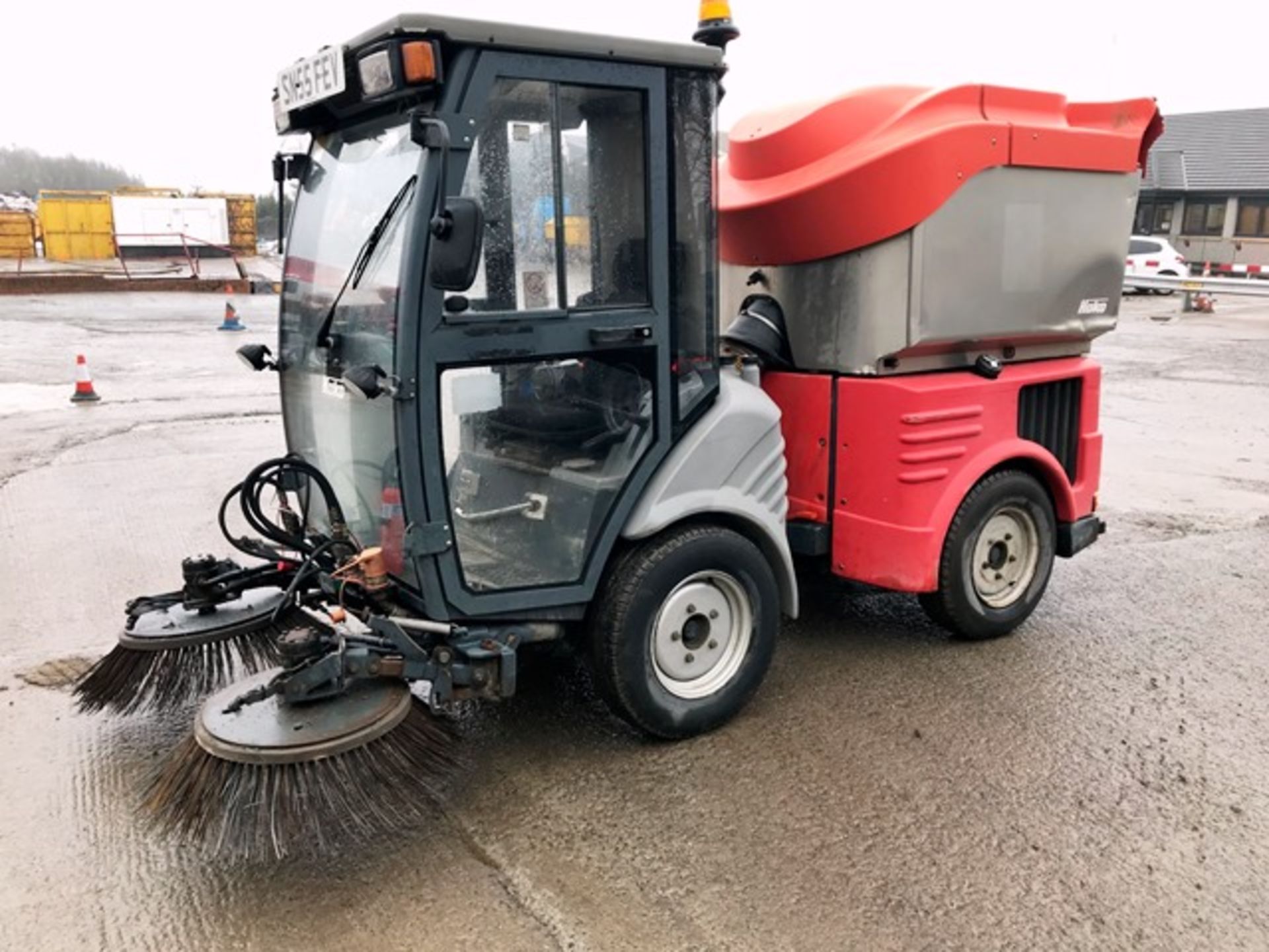 2005 HAKO SWEEPER, REG SN55FEV, S/N 143801500213, 130HRS (NOT VERIFIED), NEW ENGINE FITTED. - Bild 3 aus 5