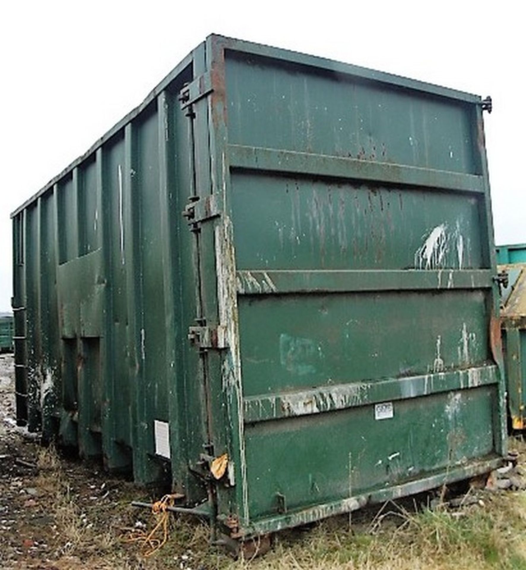 EXTRA HIGH OPEN TOP SKIP. C/W ACCESS LADDER. SOLD FROM ERROL AUCTION SITE. VIEWING AND UPLIFT FROM L - Image 4 of 4