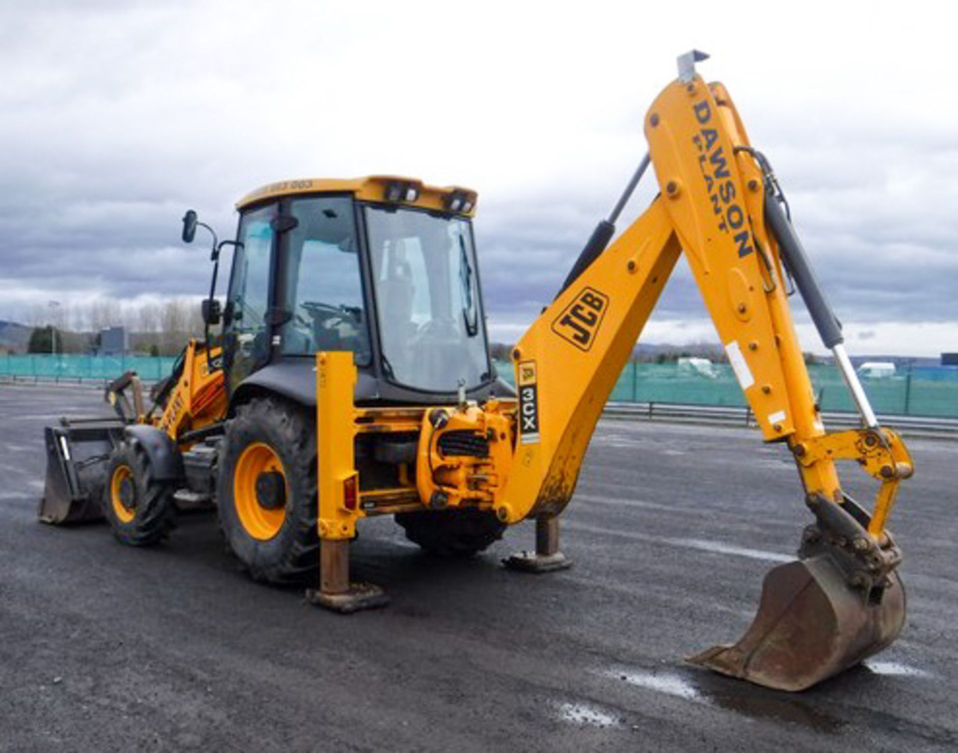 2010 JCB 3CX BACKHOE C/W 1 BUCKET. REG NO SF10 FLX. SN1706751. 5943 HRS (NOT VERIFIED). DOCUMENTS IN - Image 16 of 17