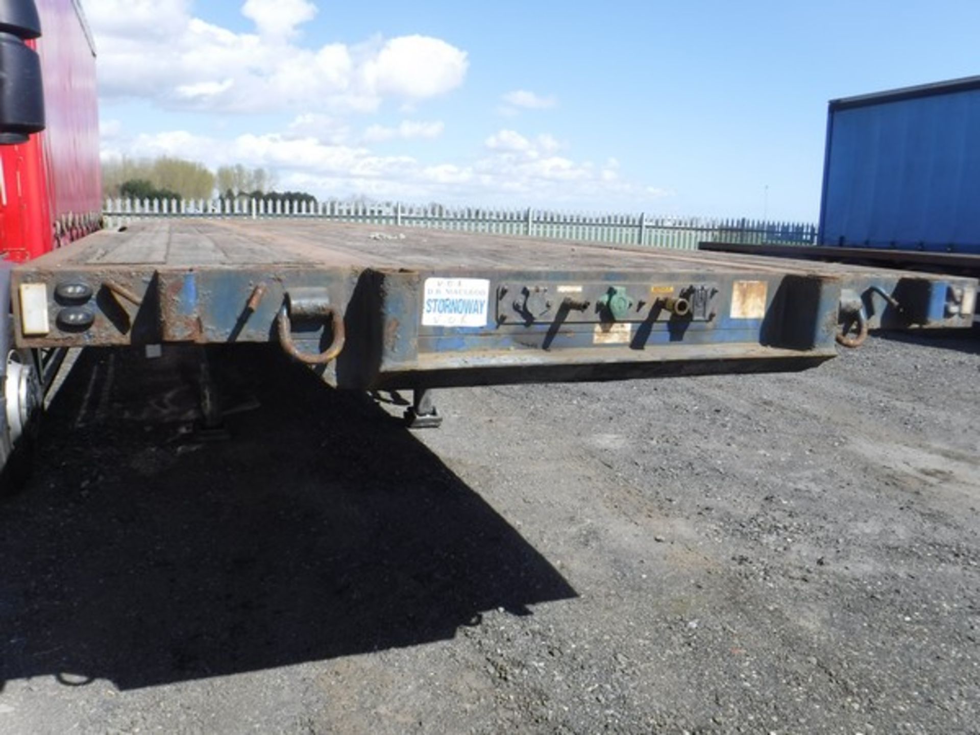 2004 MONTRACON FLATBED TRAILER, REG - C160049, ID 22189, 3 AXLES, NO MOT NO DOCS IN OFFICE - Bild 2 aus 7