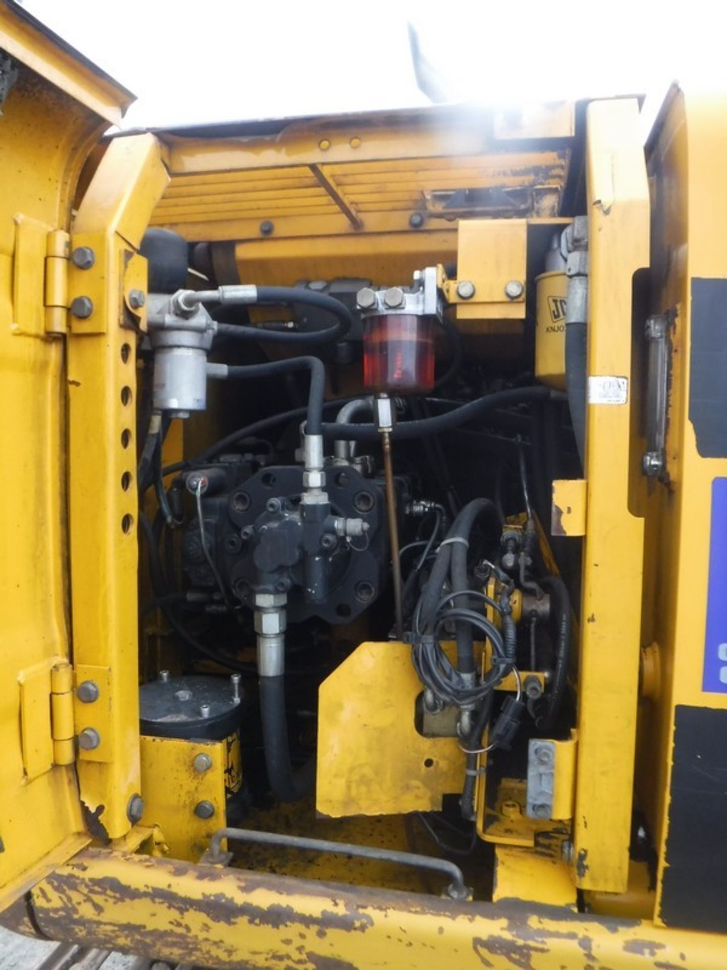 2002 JCB JS130, S/N SLPJ59022EO890198, C/W 3 BUCKETS, 7850HRS (NOT VERIFIED), ENGINE STOP NOT WORKIN - Image 12 of 22