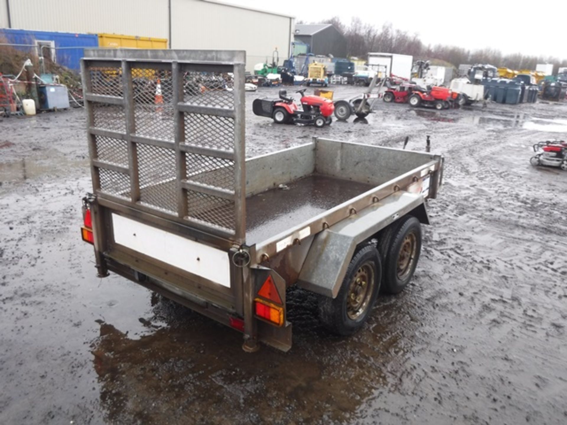 INDESPENSION CHALLANGER 8'X4' TWIN AXLE PLANT TRAILER C/W LOADING RAMP. SNG042949. ASSET NO. 758-939 - Image 2 of 5
