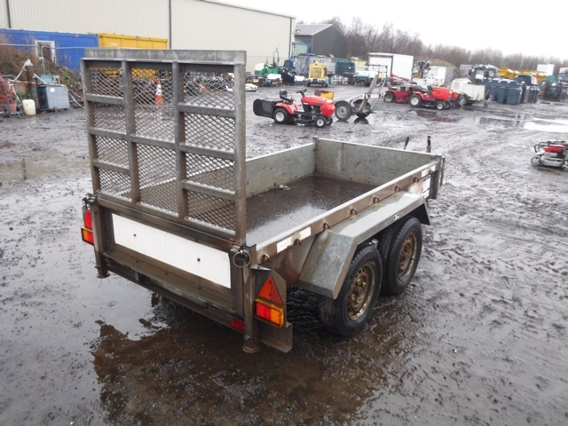 INDESPENSION CHALLANGER 8'X4' TWIN AXLE PLANT TRAILER C/W LOADING RAMP. SNG042949. ASSET NO. 758-939 - Bild 2 aus 5