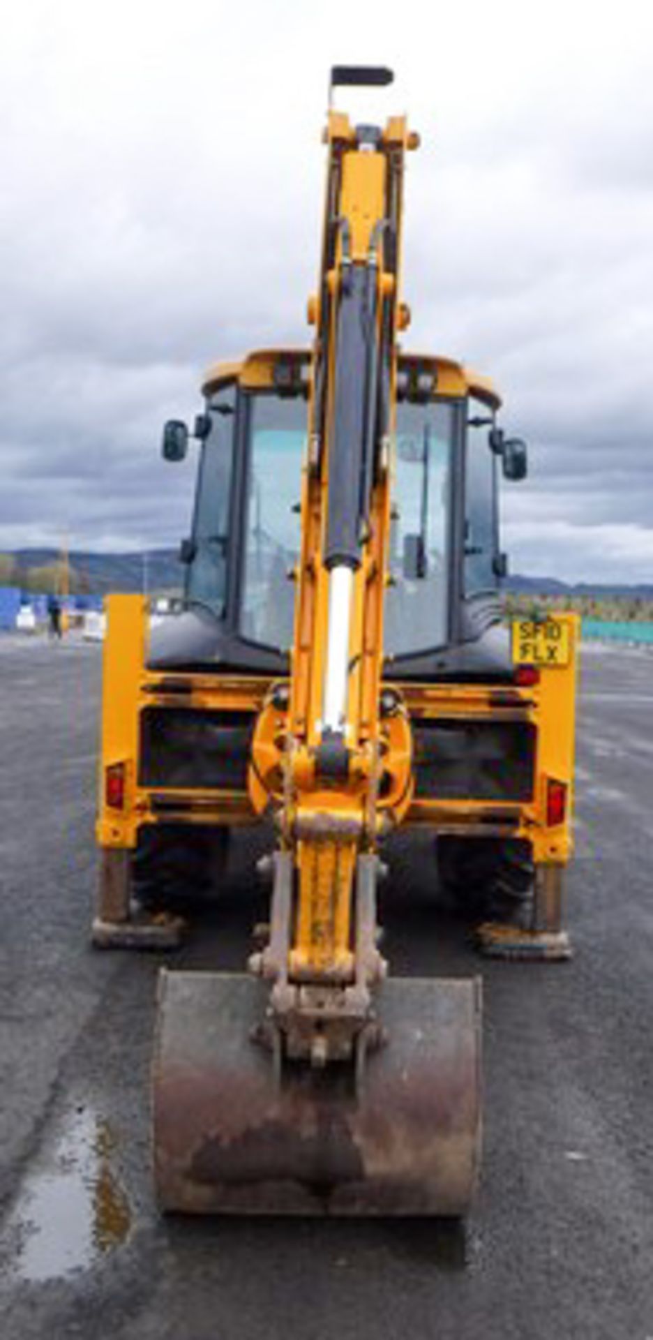 2010 JCB 3CX BACKHOE C/W 1 BUCKET. REG NO SF10 FLX. SN1706751. 5943 HRS (NOT VERIFIED). DOCUMENTS IN - Bild 15 aus 17