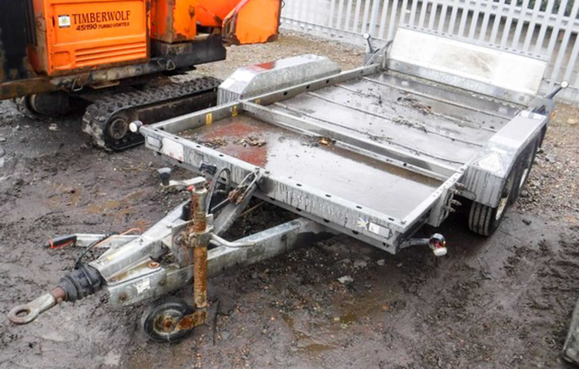 BRIAN JAMES 3M X 1.5M TWIN AXLE TILTING TRAILER FOR WOODCHIPPER OR OTHER SMALL PLANT, S/N 210178017- - Image 2 of 5