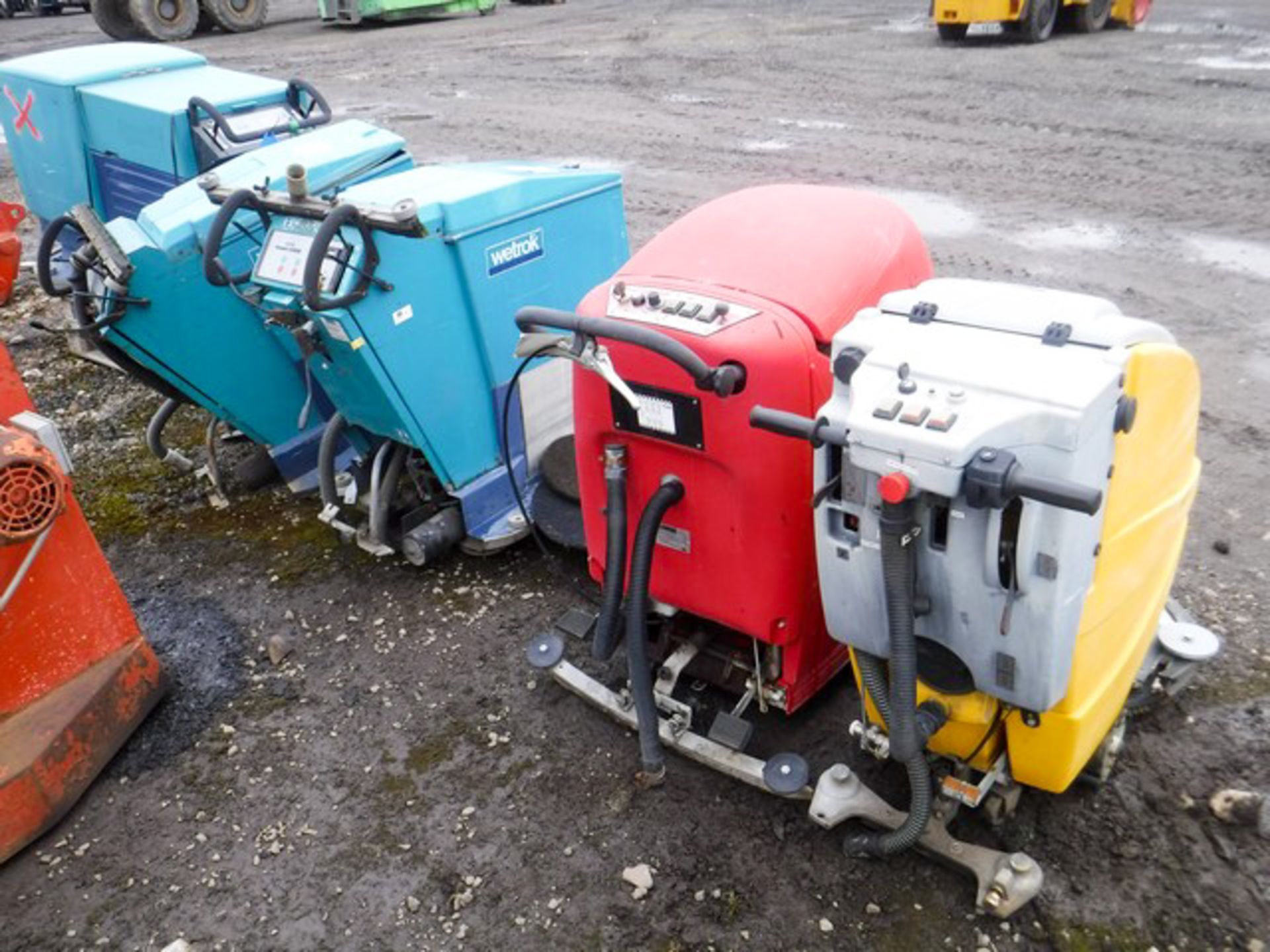 RED FLOOR CLEANER, YELLOW FLOOR CLEANER & 2 X BLUE WETROK FLOOR CLEANERS - Image 2 of 2