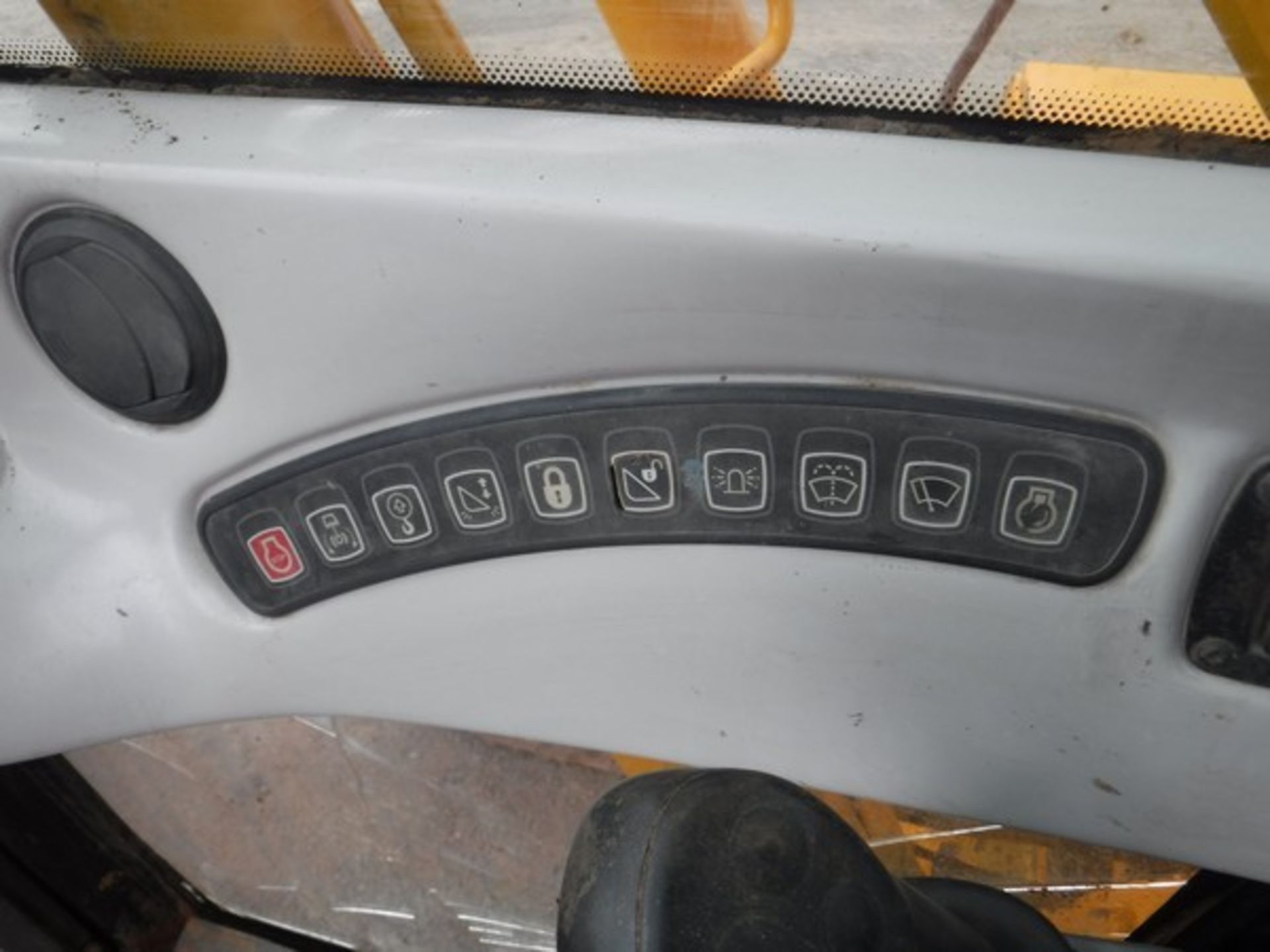 2002 JCB JS130, S/N SLPJ59022EO890198, C/W 3 BUCKETS, 7850HRS (NOT VERIFIED), ENGINE STOP NOT WORKIN - Image 19 of 22