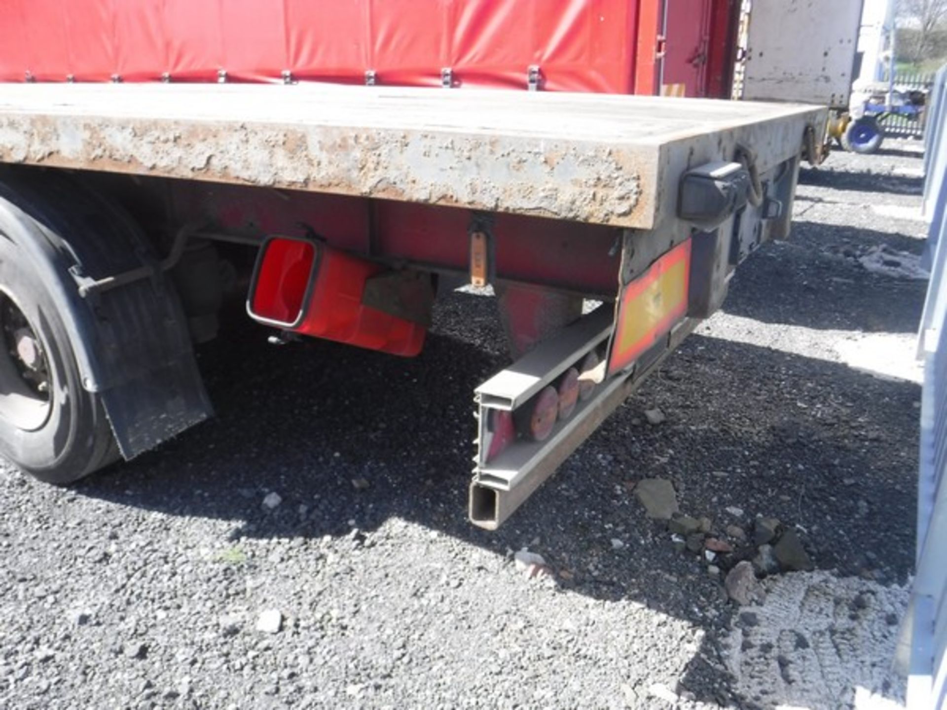 2004 MONTRACON FLATBED TRAILER, REG - C160049, ID 22189, 3 AXLES, NO MOT NO DOCS IN OFFICE - Image 7 of 7