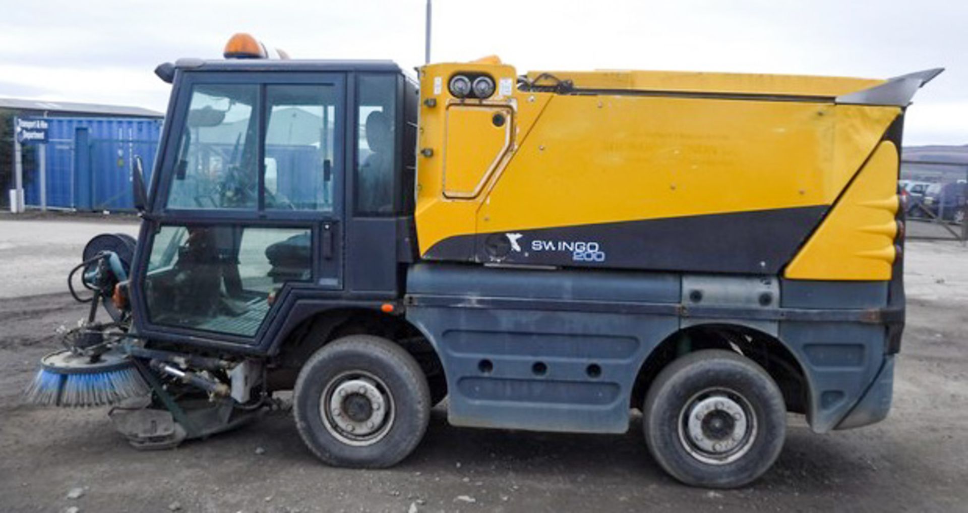 2011 SCHMIDT PRECNCT SWEEPER, REG AE60 DYW, 2 AXLES. DOCUMENTS IN OFFICE. - Bild 8 aus 15