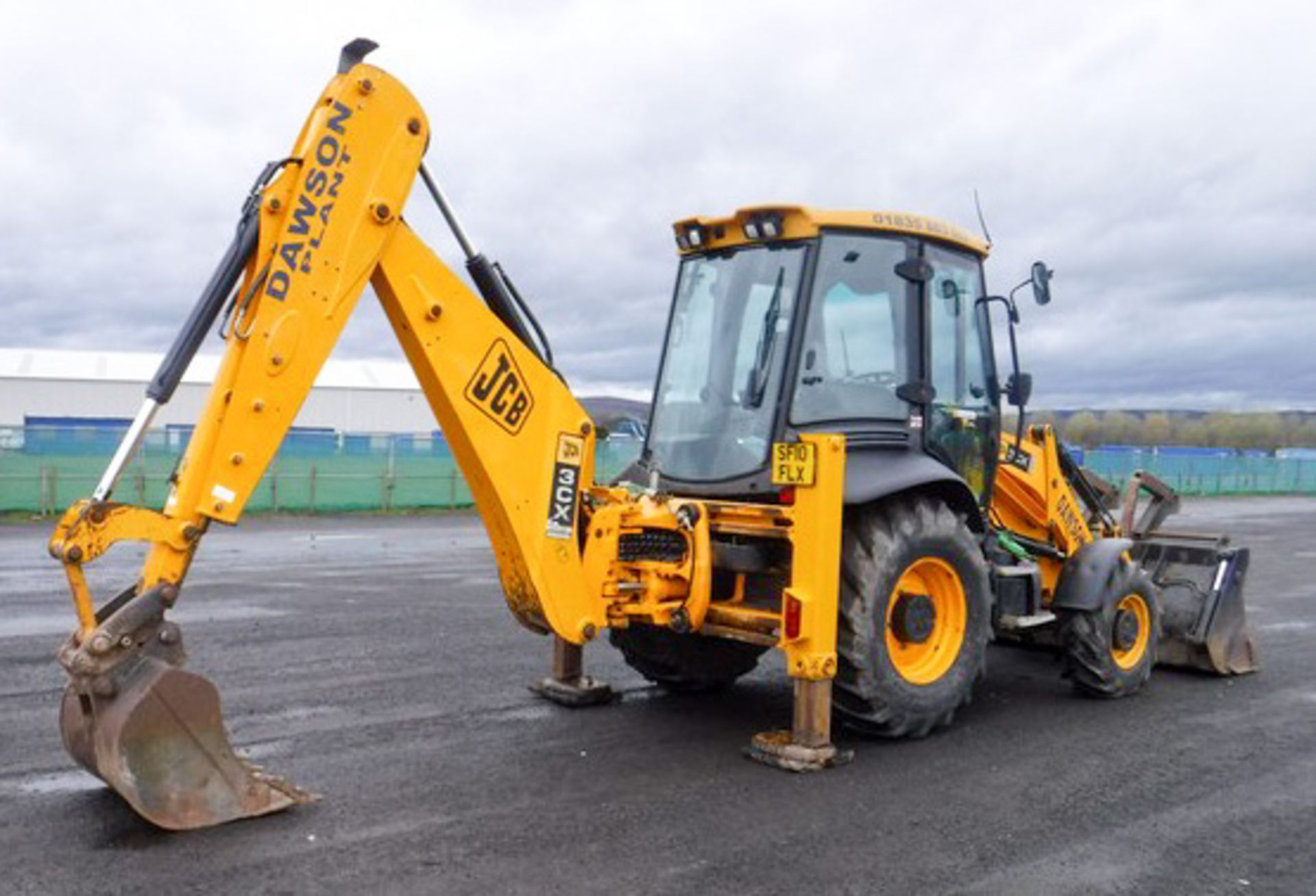 2010 JCB 3CX BACKHOE C/W 1 BUCKET. REG NO SF10 FLX. SN1706751. 5943 HRS (NOT VERIFIED). DOCUMENTS IN - Image 14 of 17