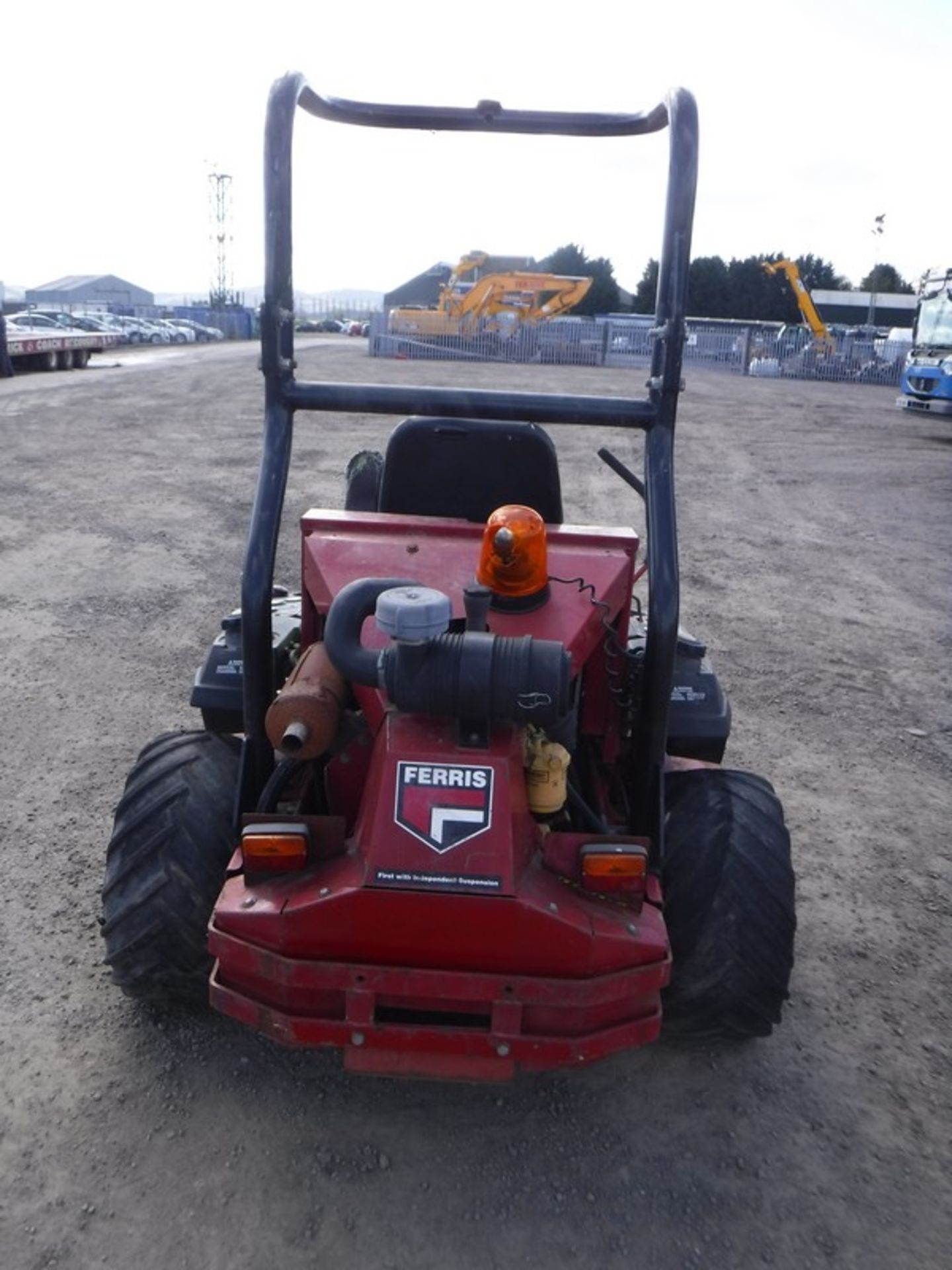 FERRIS IS50002 DIESEL ZERO TURN MOWER, 1079 HOURS, INDEPENDENT SUSPENSION, CAT ENGINE - Image 4 of 8