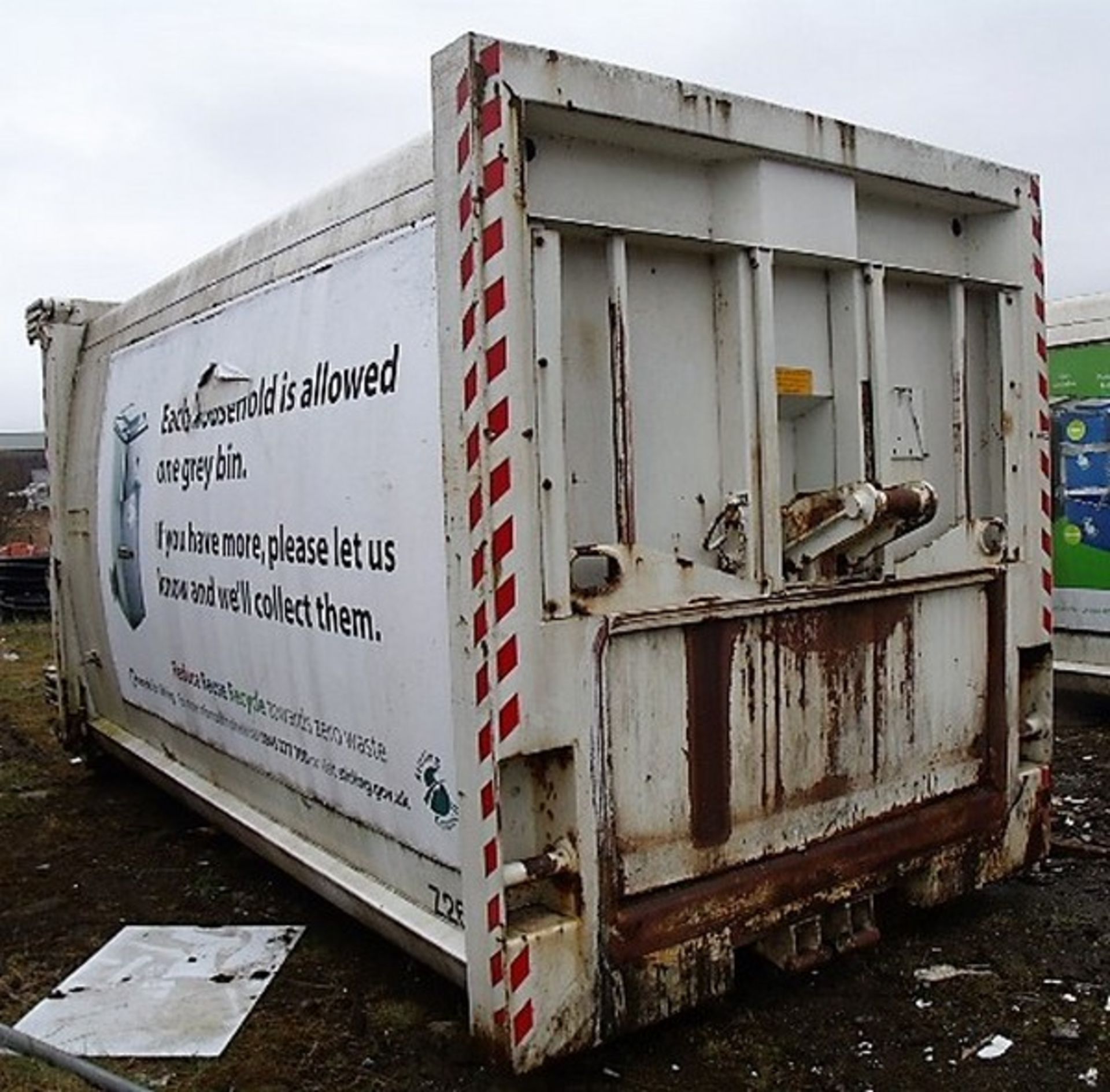 ENCLOSED COMPACTION SKIP. SOLD FROM ERROL AUCTION SITE. VIEWING AND UPLIFT FROM LOWER POLMAISE FK7 7