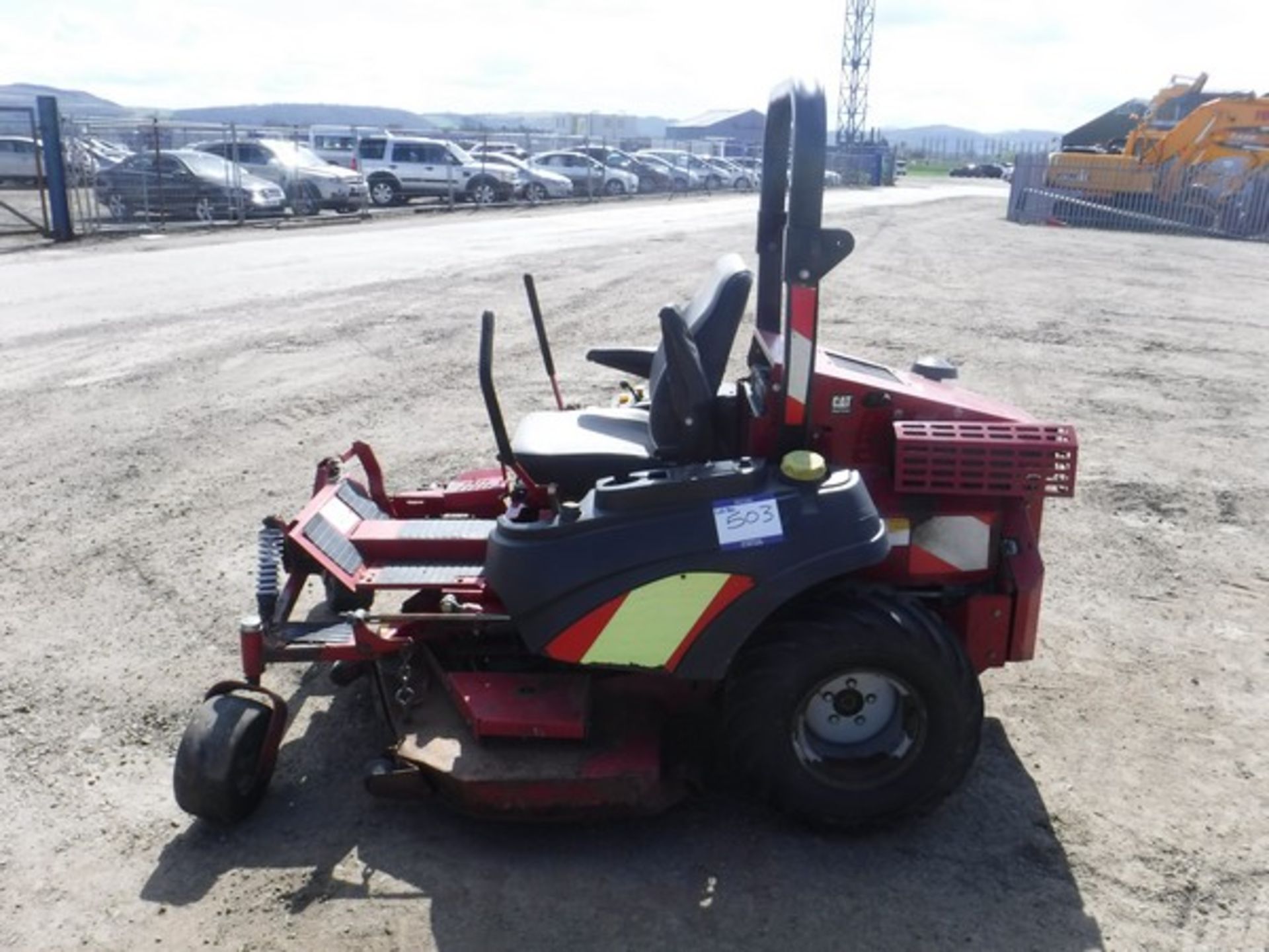 FERRIS DIESEL ZERO TURN MOWER, 756 HOURS RECORDED, 45002 CAT DIESEL ENGINE