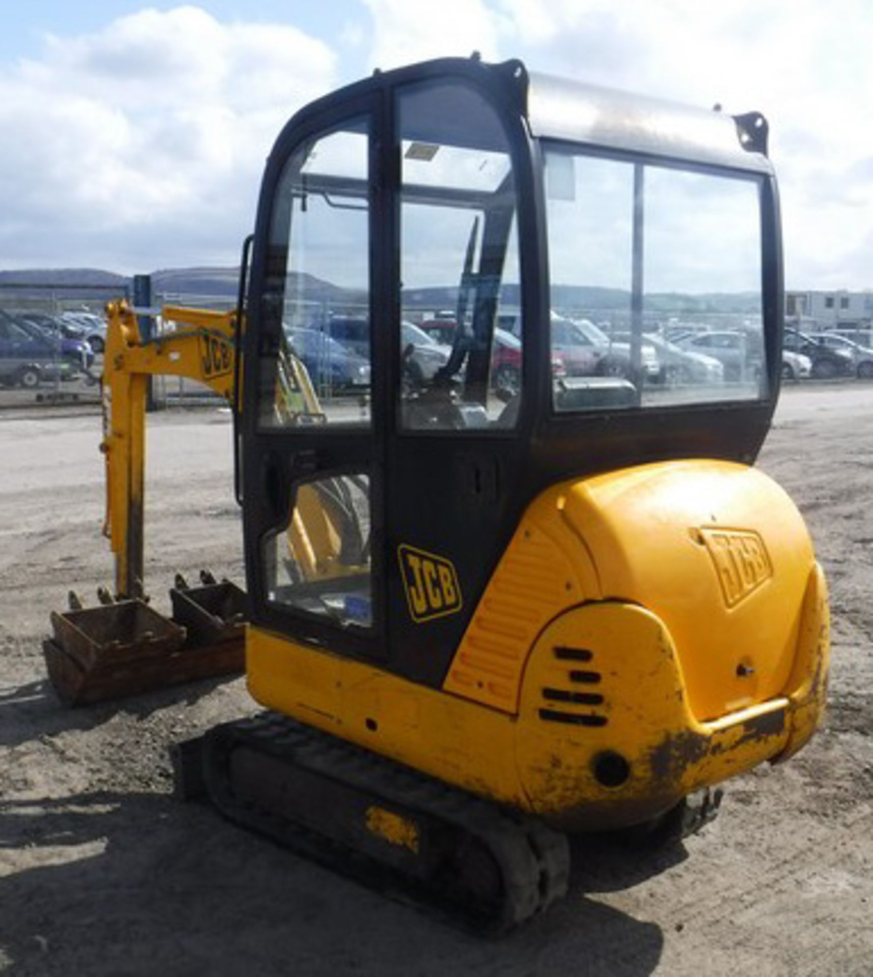 2005 JCB 801.5, S/N 175261M, 2261HRS (NOT VERFIED), C/W 3 BUCKETS, IMMOBILISER & 2 KEY FOBS - Image 15 of 17