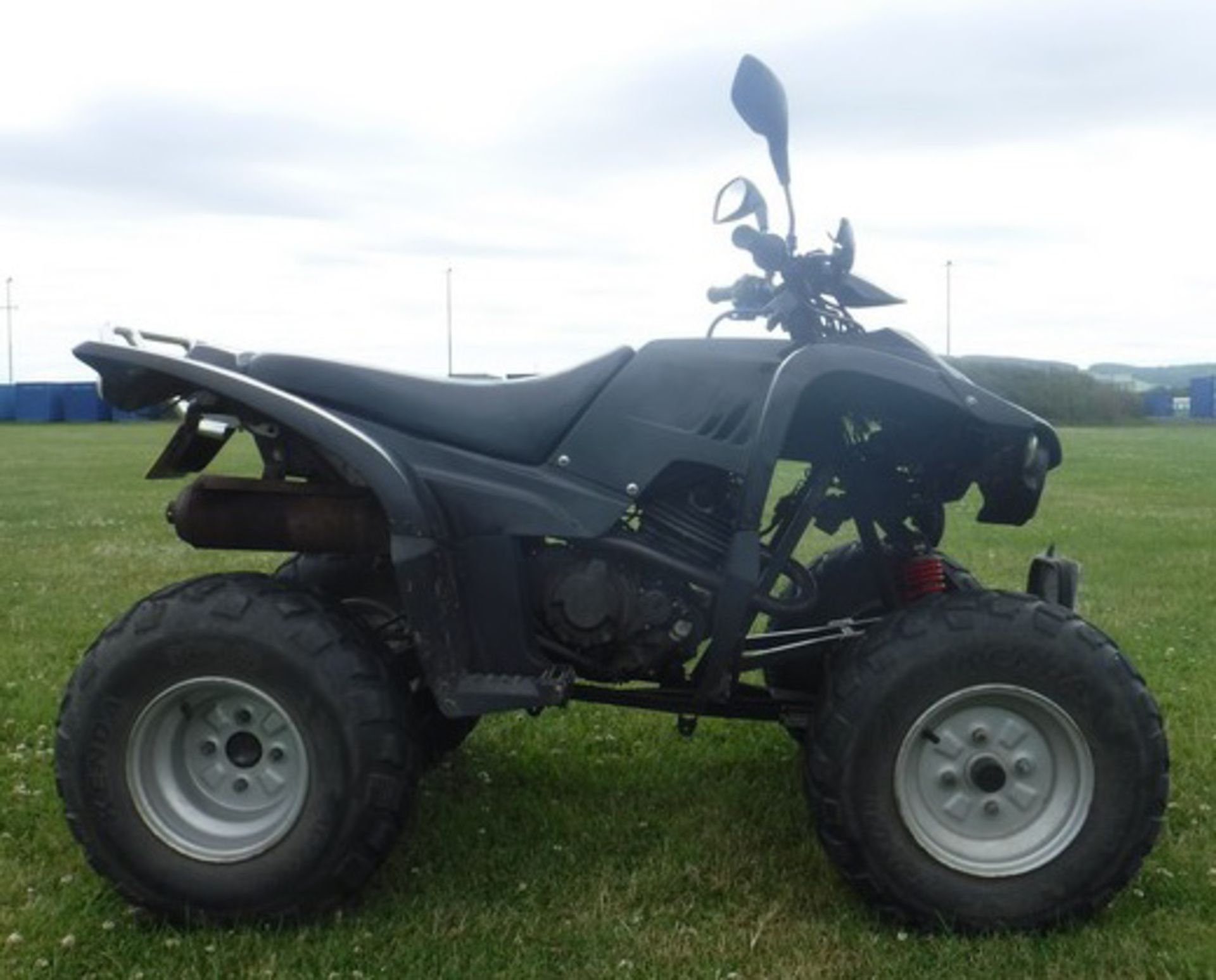 2006 ADLY ATV-3005 Quadzilla 300ES. Reg - VU06UHN. VIN - RFLXH3026A005230. 2 axles. 5419hrs (not ve - Image 6 of 11
