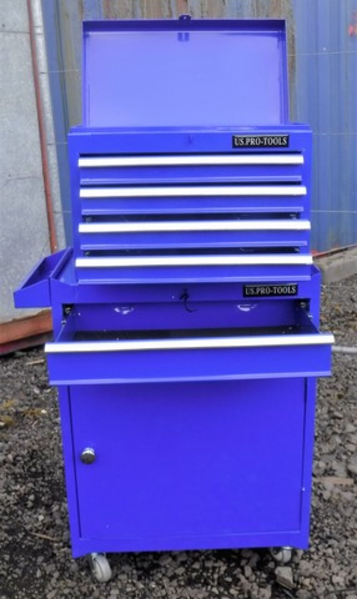 UNUSED HIGH QUALITY CHEST TOOL BOX c/w ball bearing slide drawers. Body reinforced design. Can be lo - Bild 2 aus 3