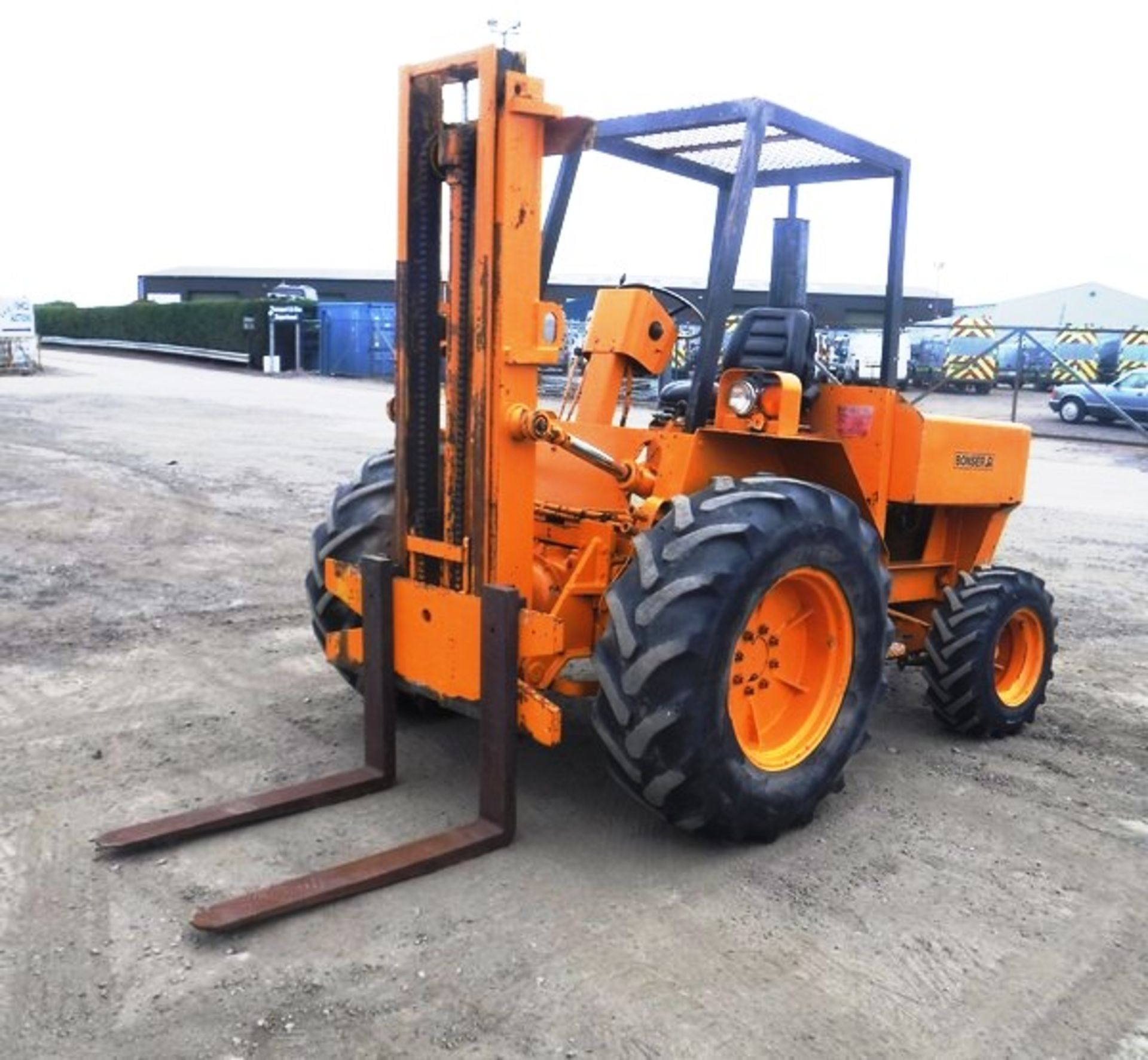 BONSER rough terrain forklift, 5236hrs (not verified)