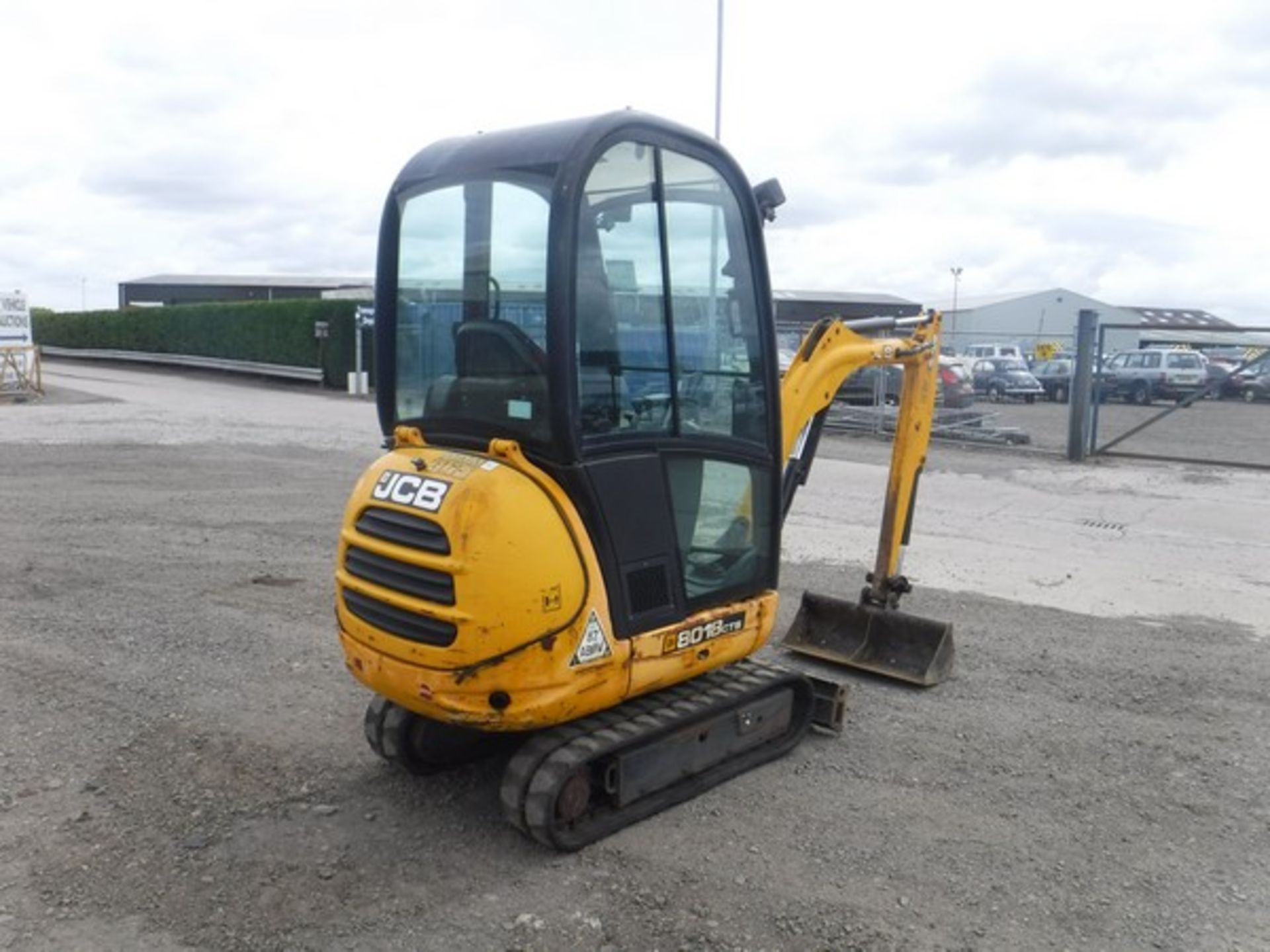 2010 JCB 80818 CTS c/w 1 bucket s/n JCB08018C01543924. 2166hrs (not verified). - Image 12 of 16