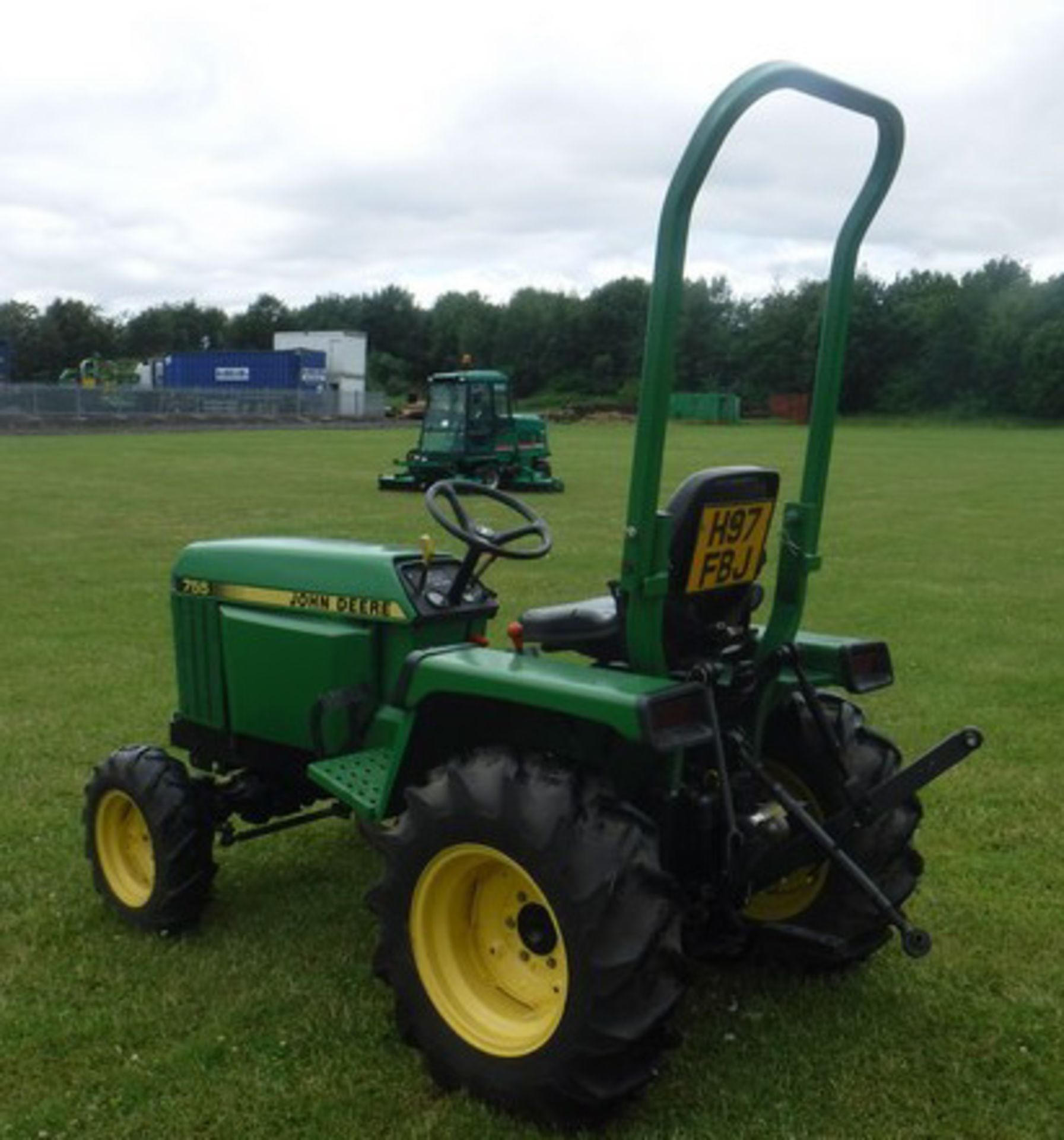 JOHN DEERE 4 x 4 Tractor 755. Reg - H97FBJ. 1003hrs (not verified) - Image 13 of 15