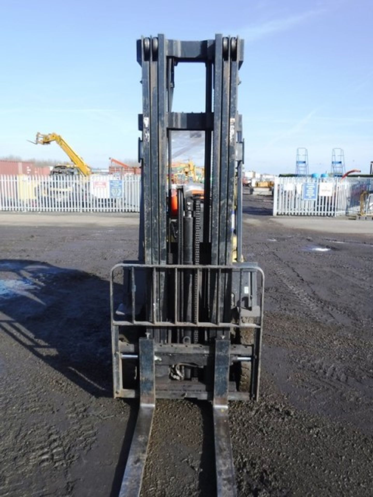 2004 DAEWOO FORKLIFT G155.Triple mast, side shift. 7006hrs (not verified) - Image 5 of 12