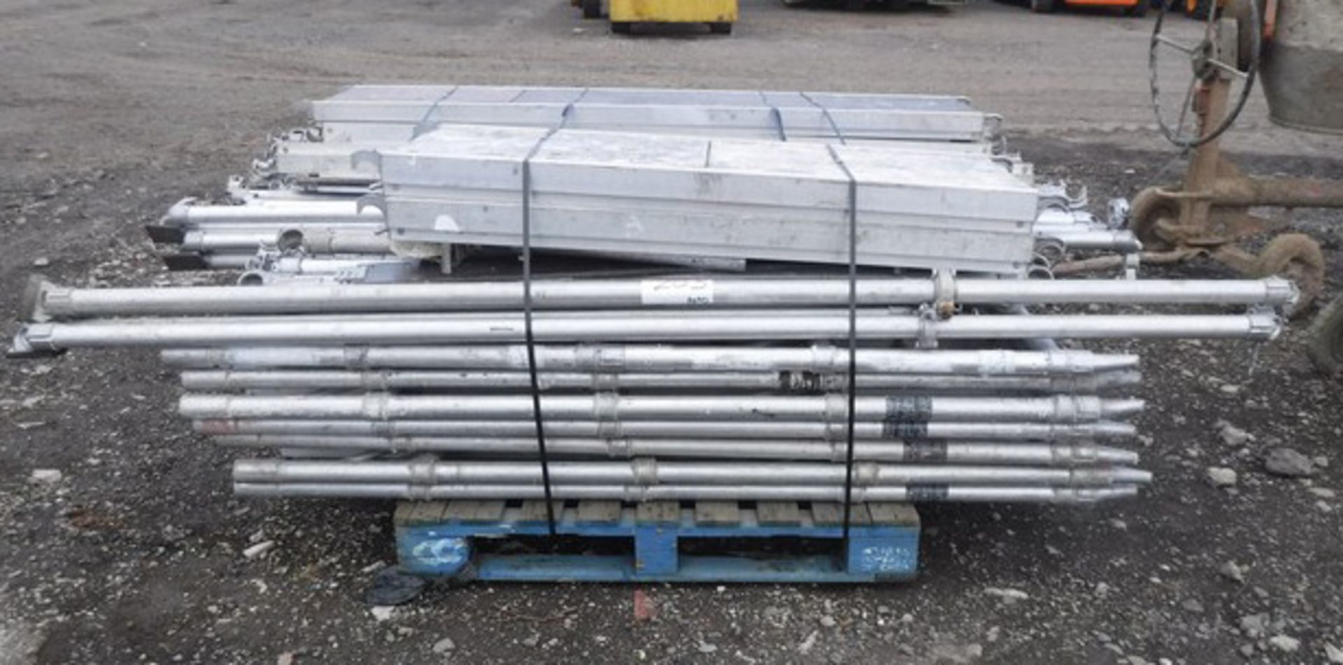 ALUMINIUM scaffolding tower 6.2M. (1 man)